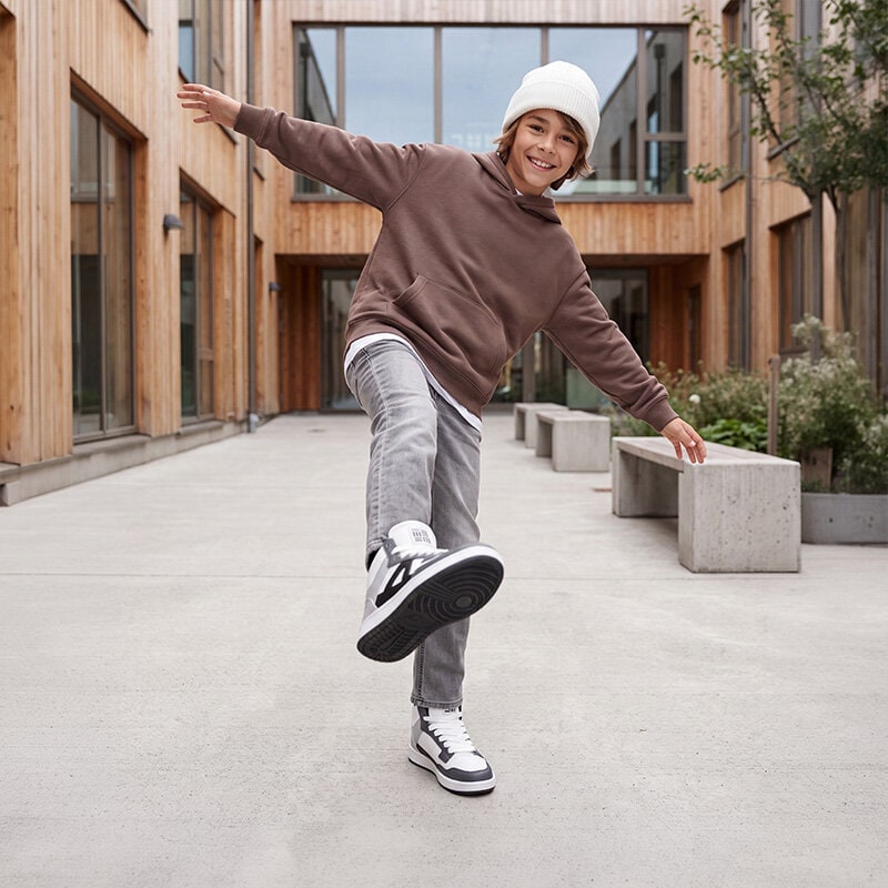 To sneakers for jente