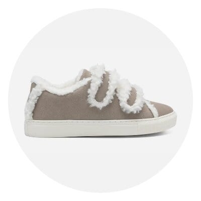 Sneakers for barn