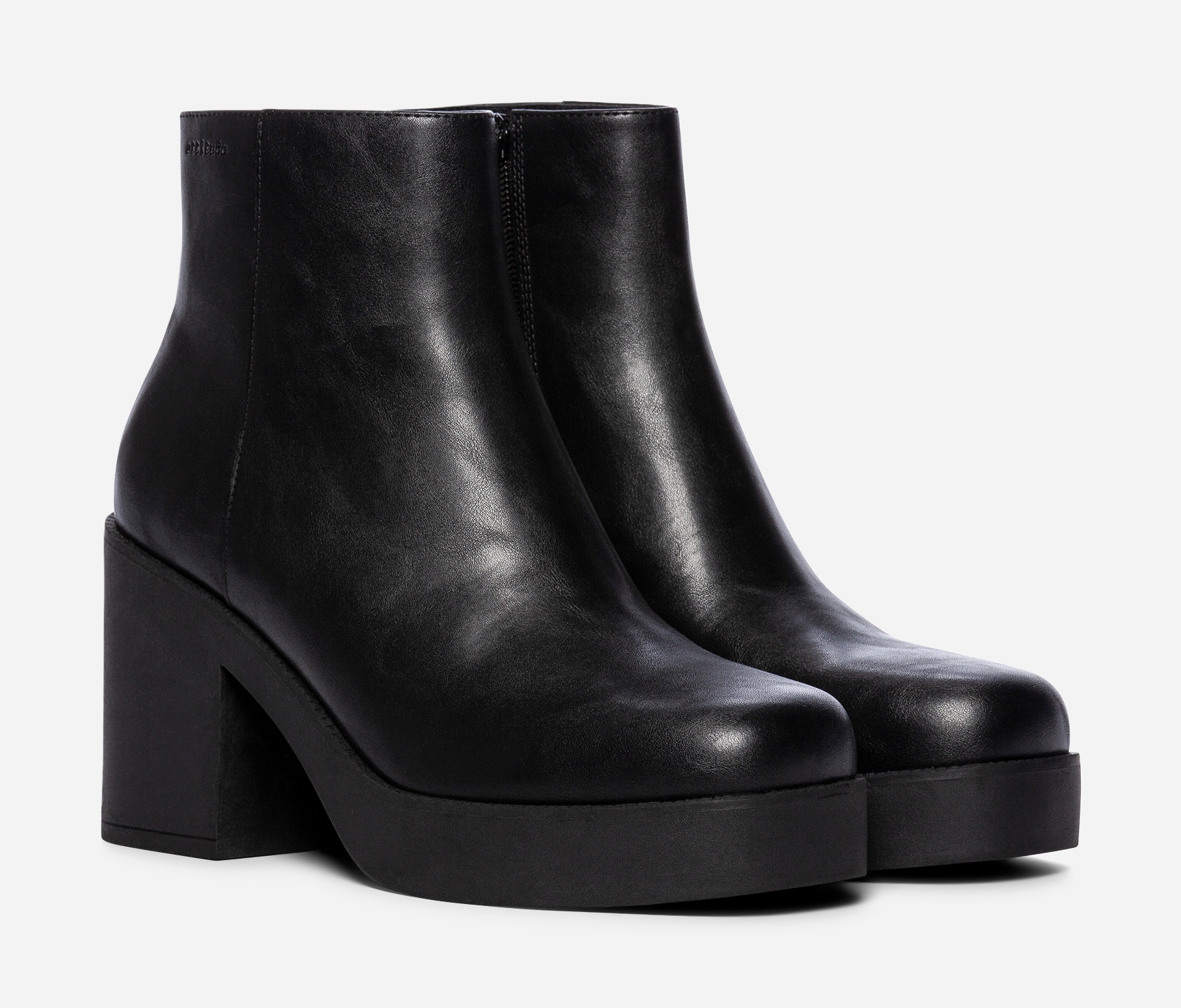 ATTITUDE, Boots Sort