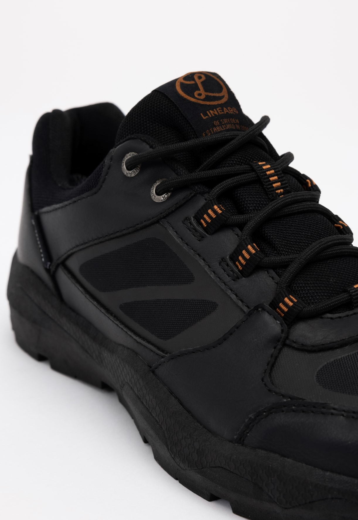 LINEAR, Sneakers Sort