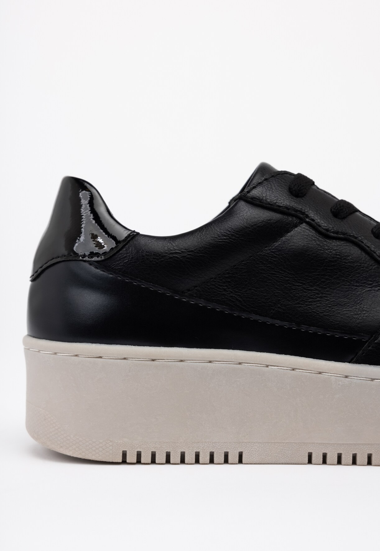 ATTITUDE, Sneakers Sort