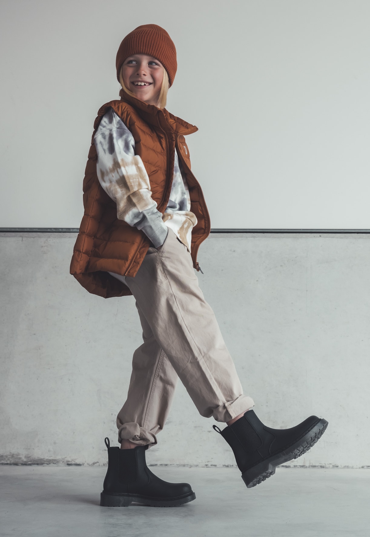 DINSKO, Varmforet chelseaboots Sort