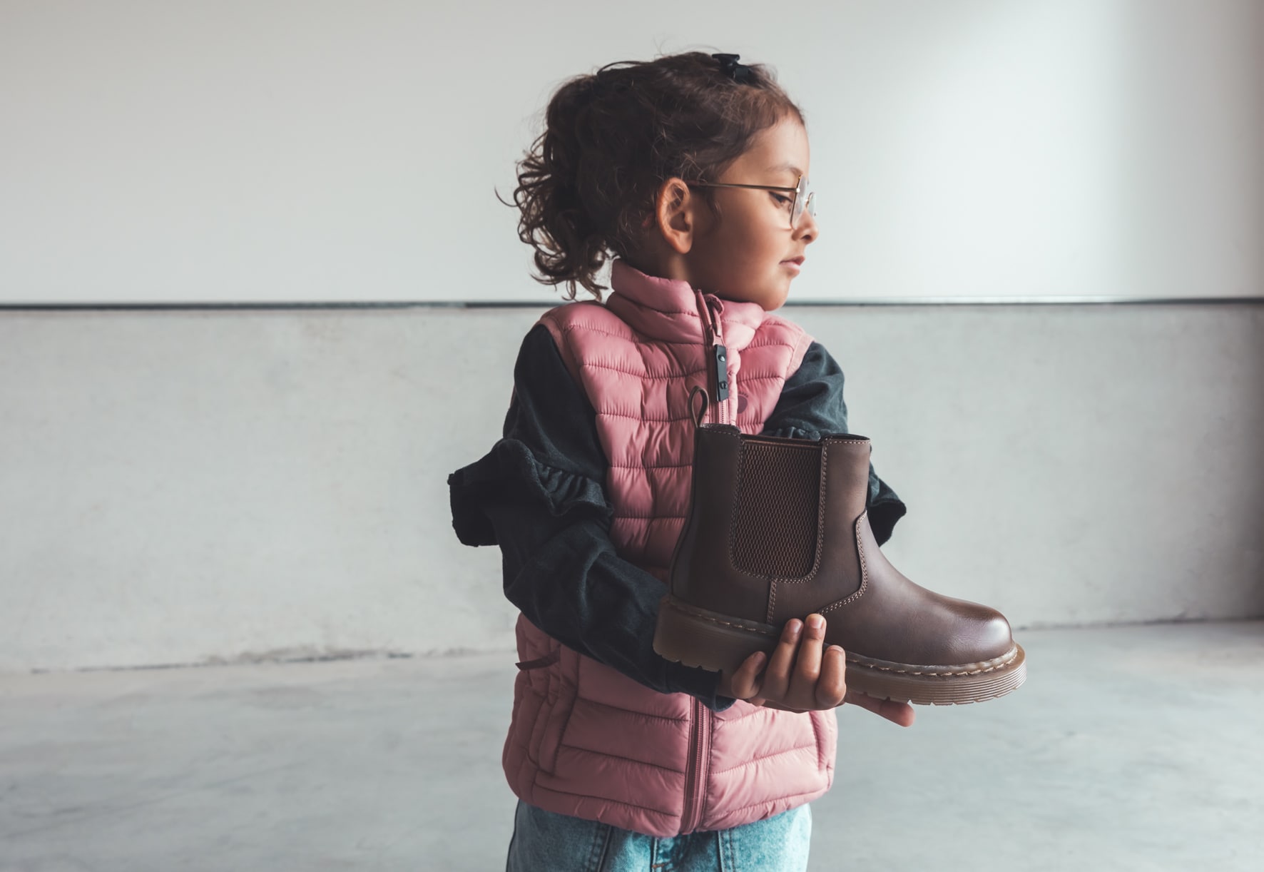 DINSKO, Varmforet chelseaboots Brun