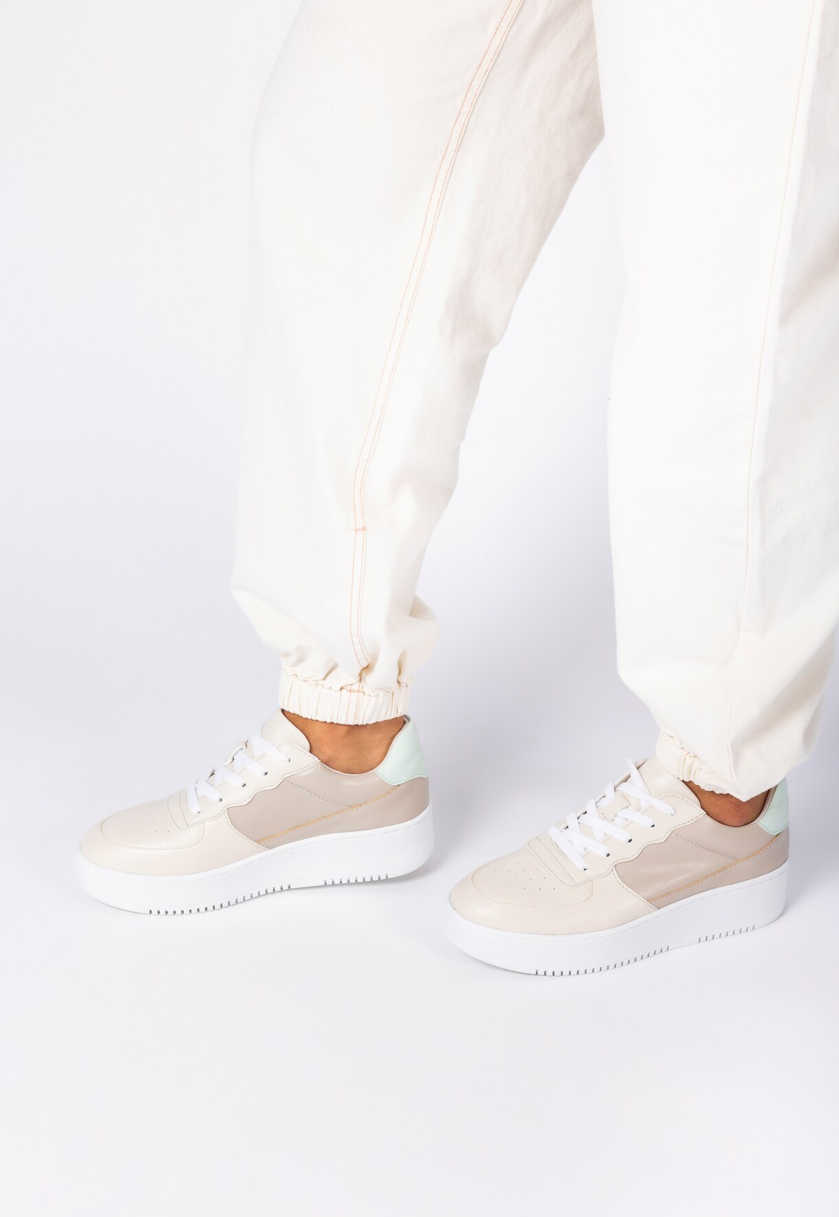 ATTITUDE, Sneakers Beige