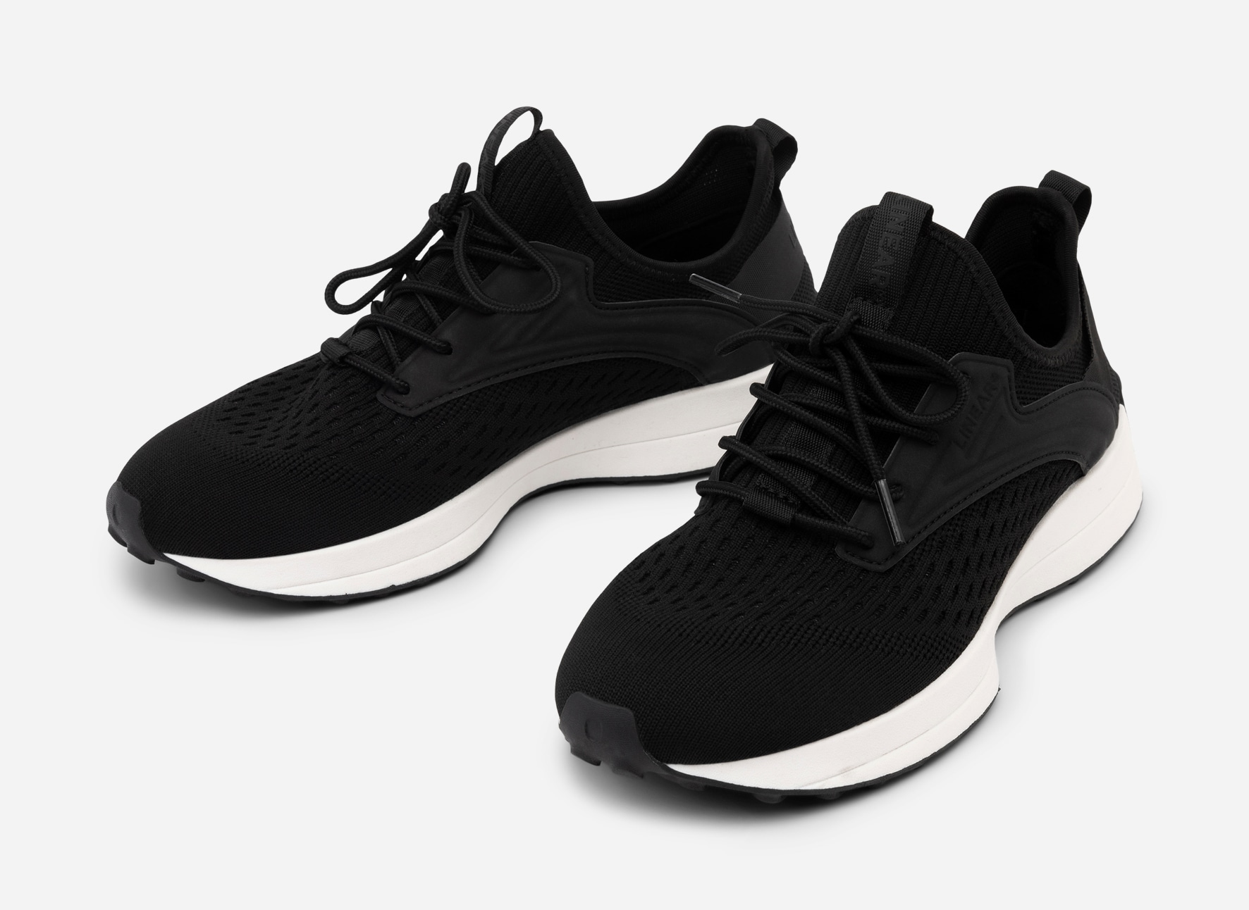 LINEAR, Sneakers Sort