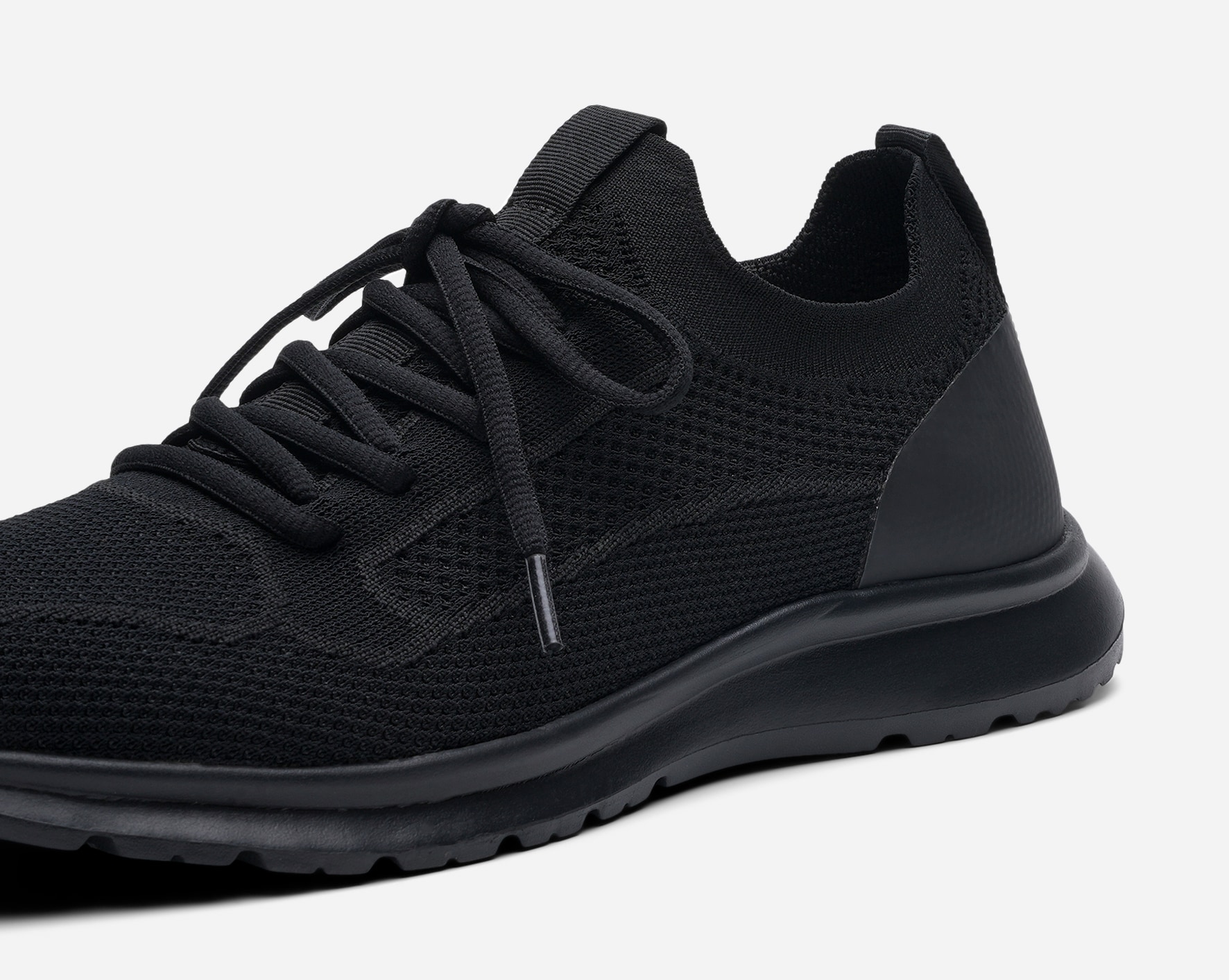 LINEAR, Sneakers Sort