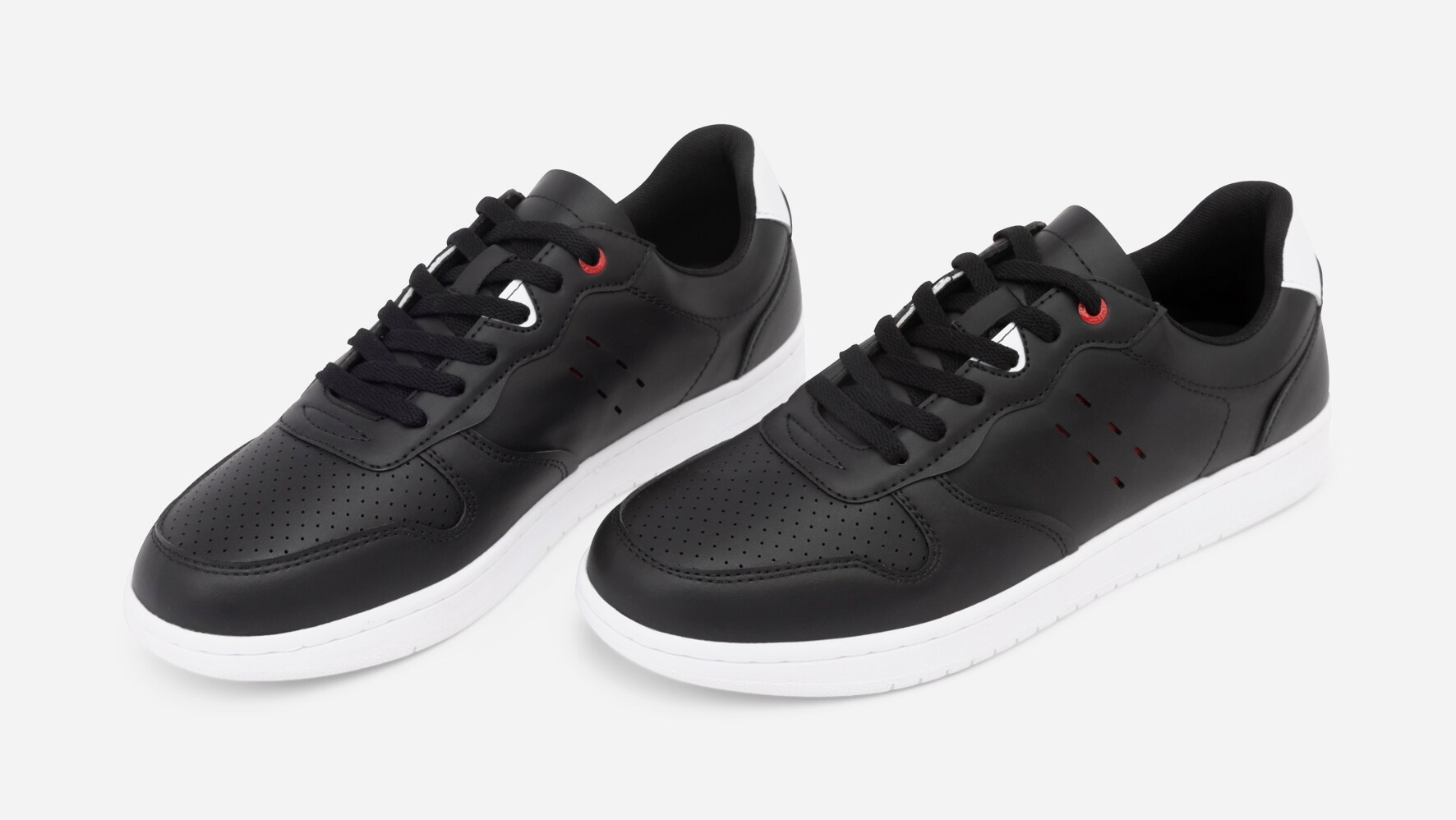 LINEAR, Sneakers Sort