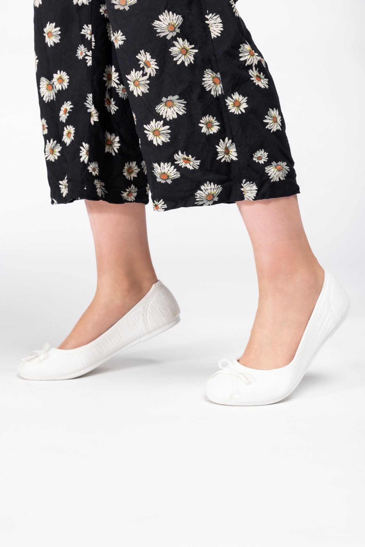 LINEAR, Ballerina Hvit