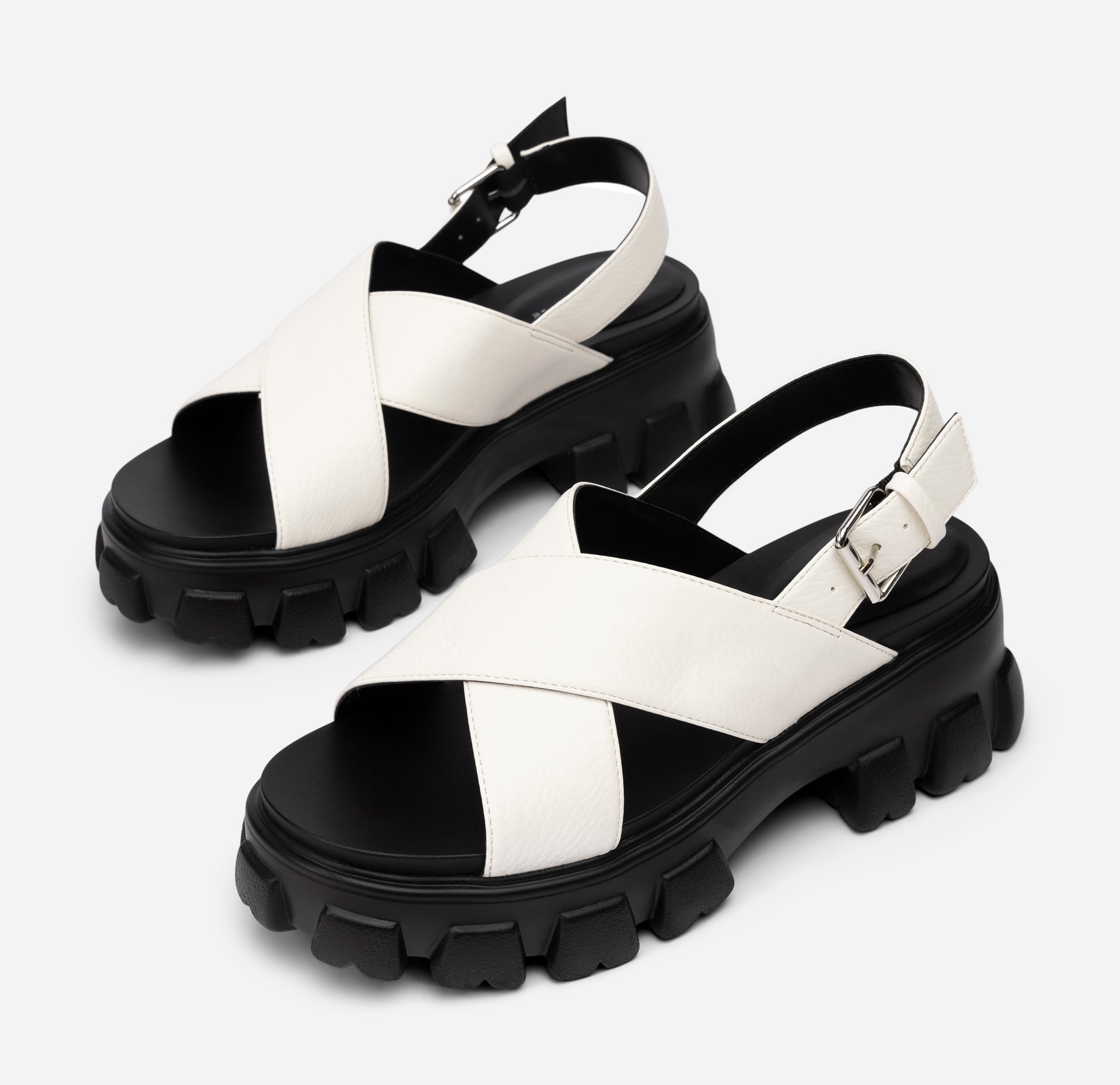 ATTITUDE, Sandal med reimer Hvit