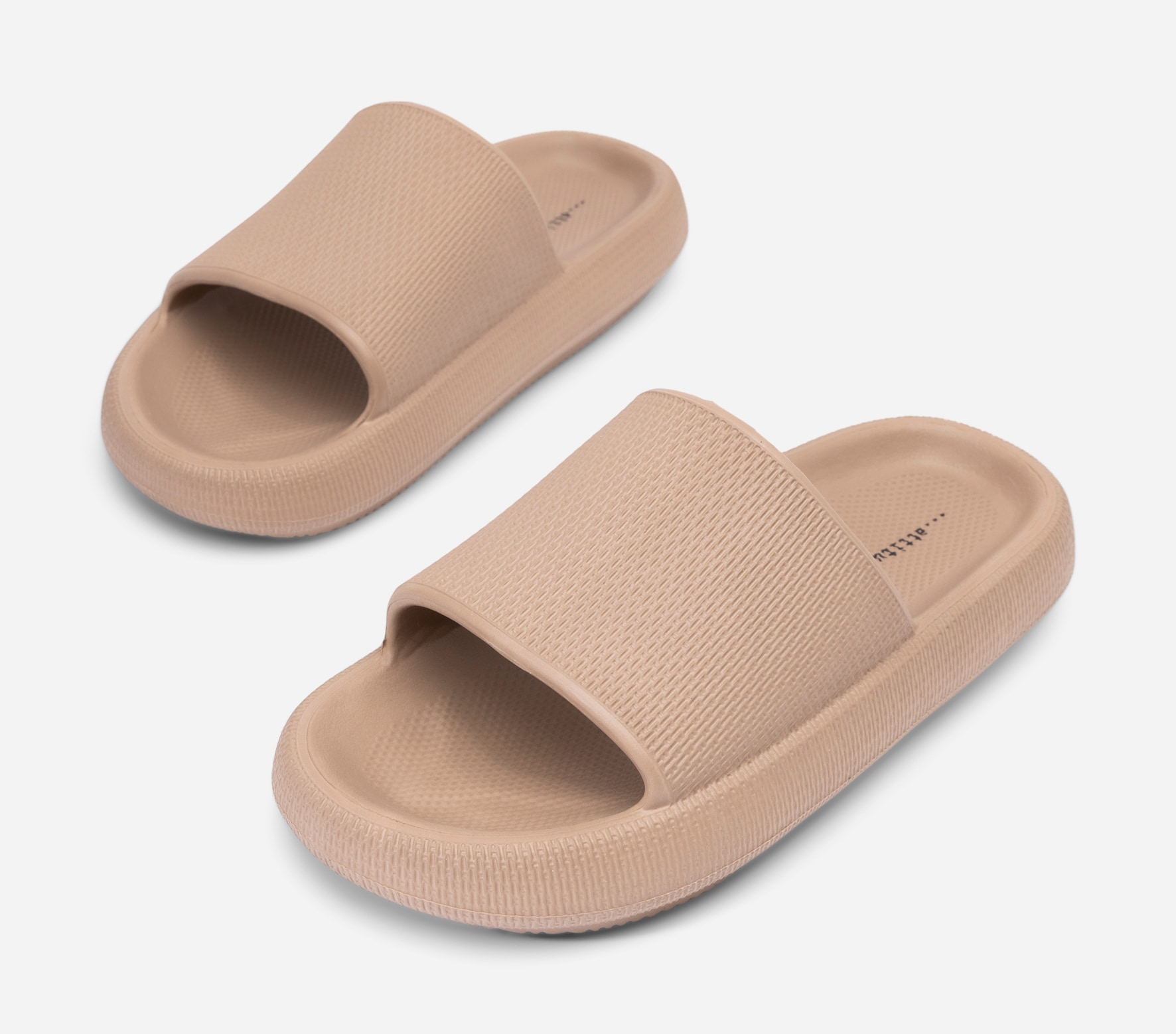 Attitude, Sandaler Brun