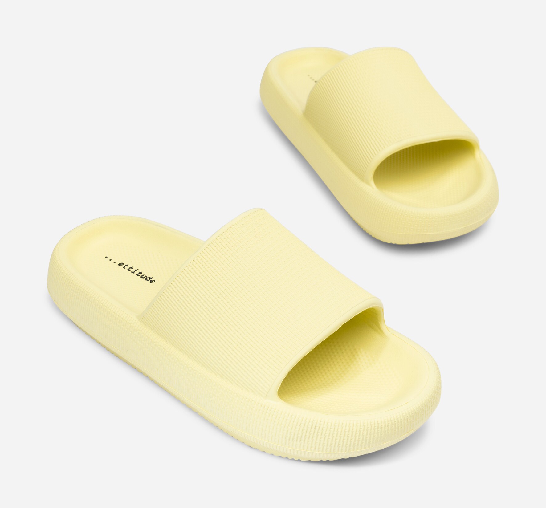 ATTITUDE, Sandal Gul