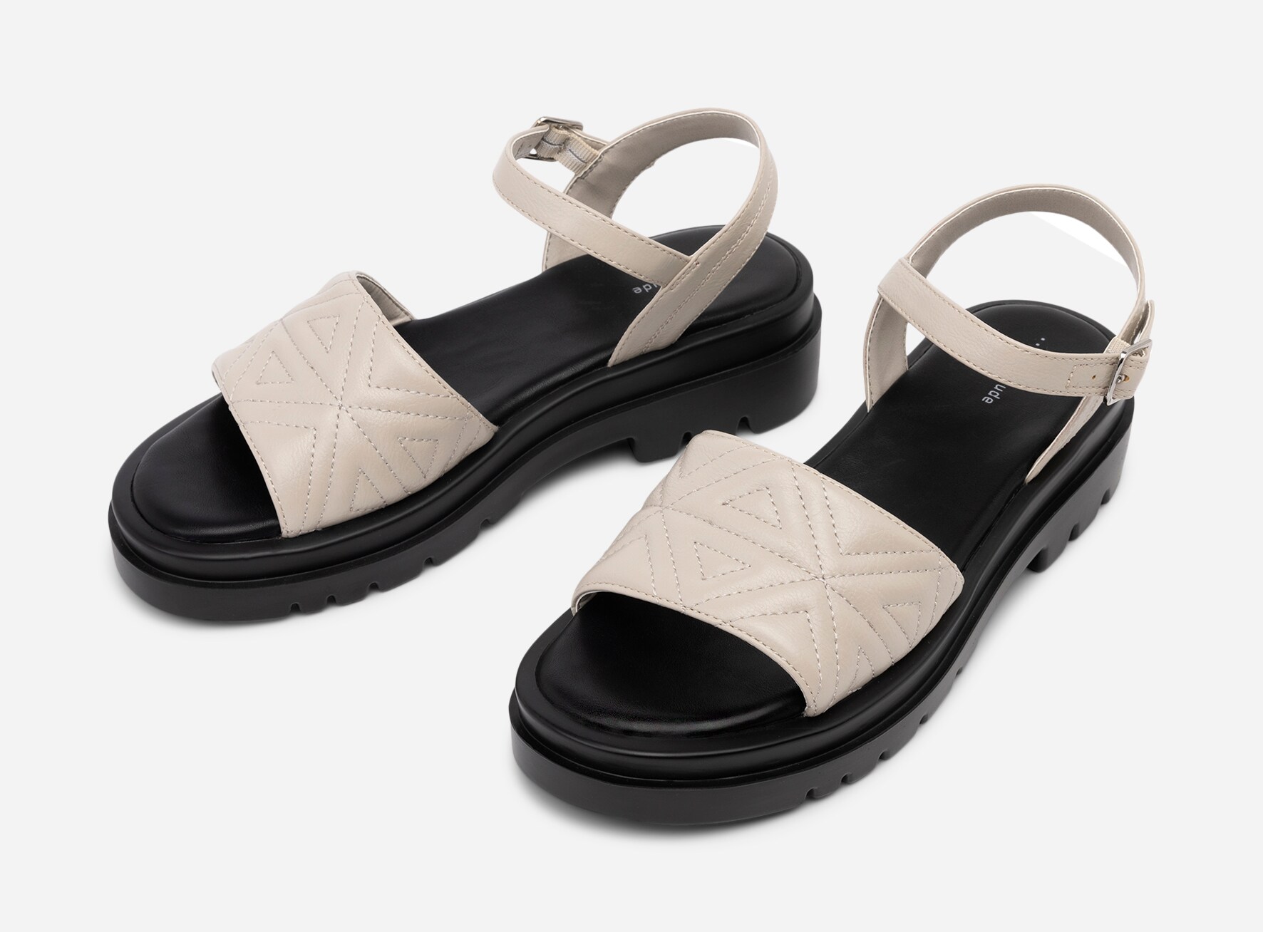 ATTITUDE, Sandal med reimer Beige