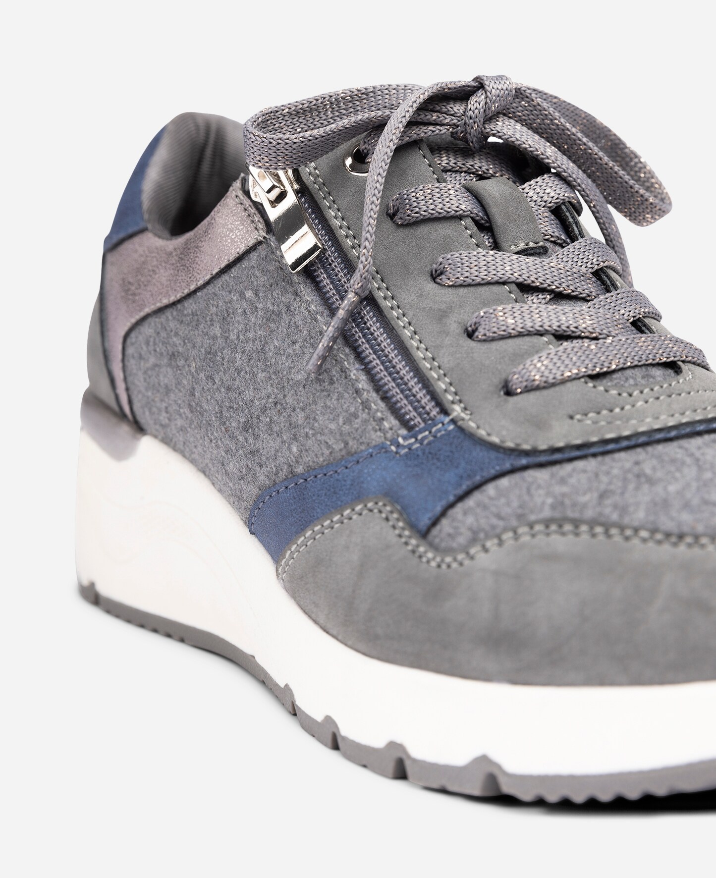 SO ALL, Sneakers Grå