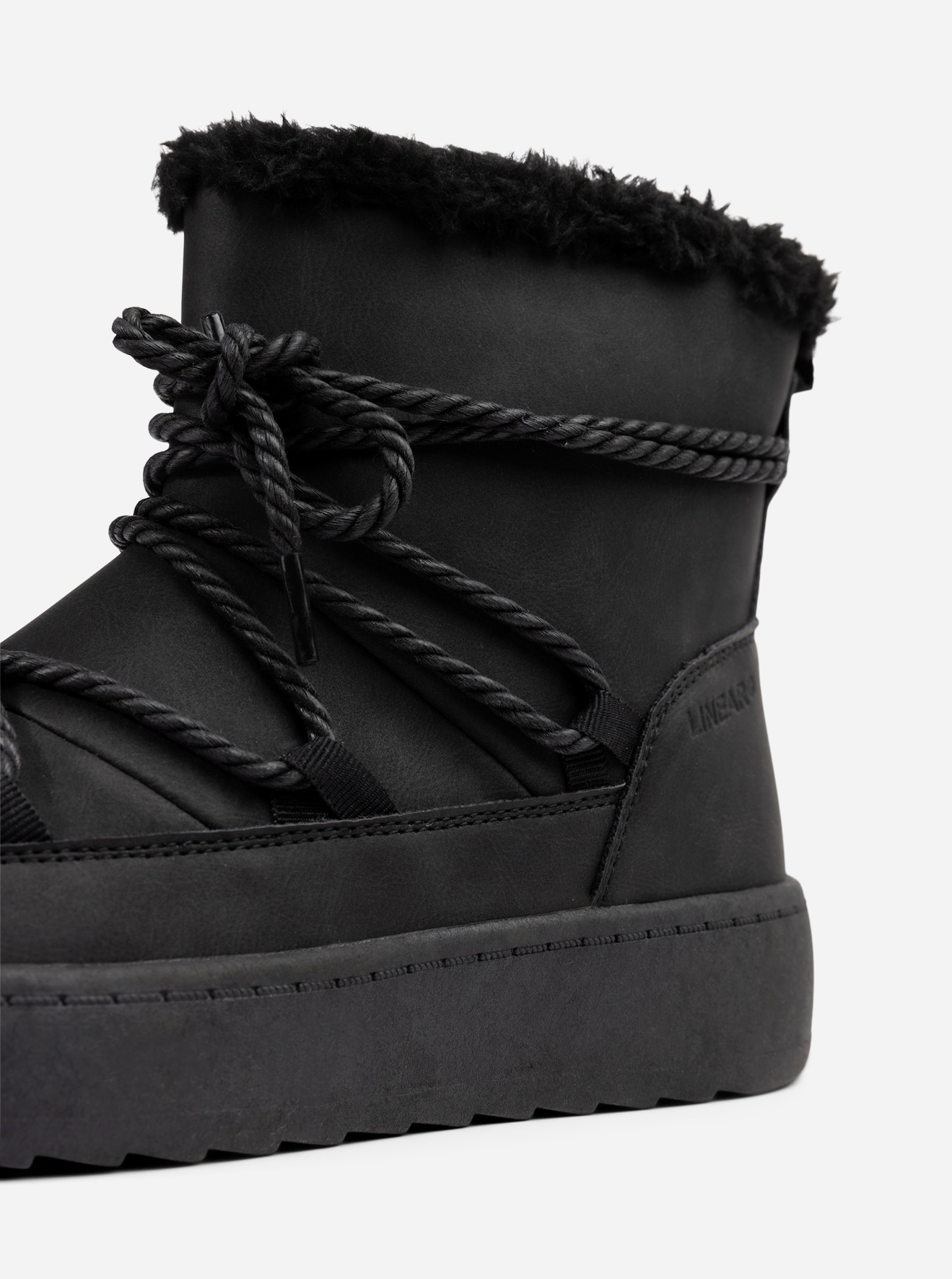 ATTITUDE, Varmforet boots med snøring Sort