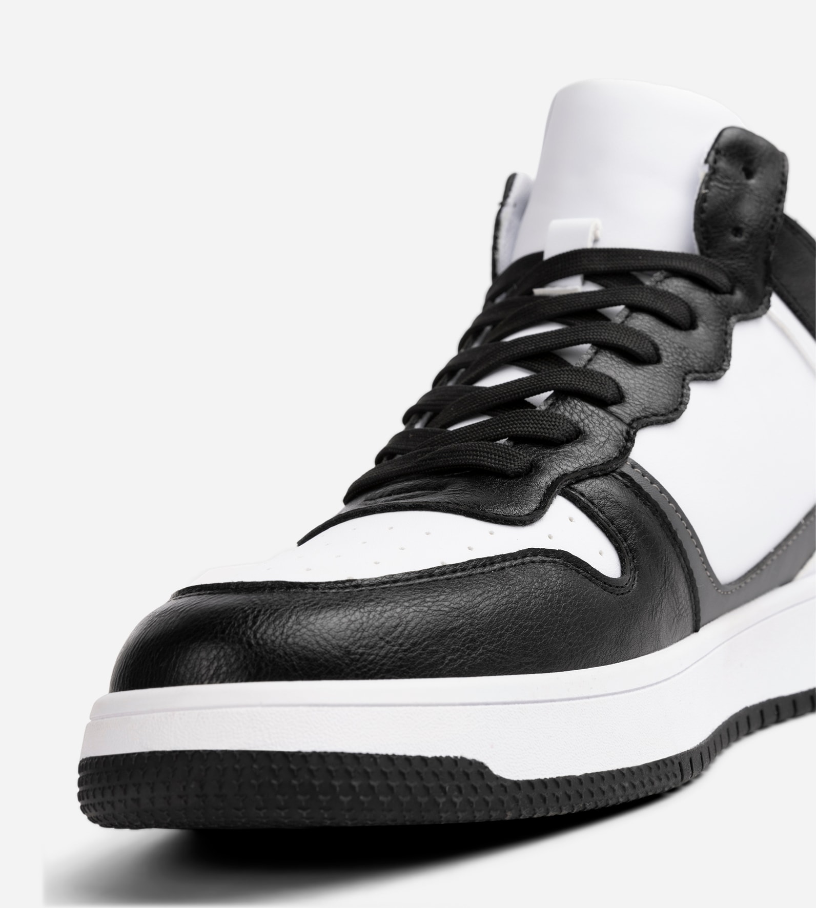 LINEAR, Sneakers Sort