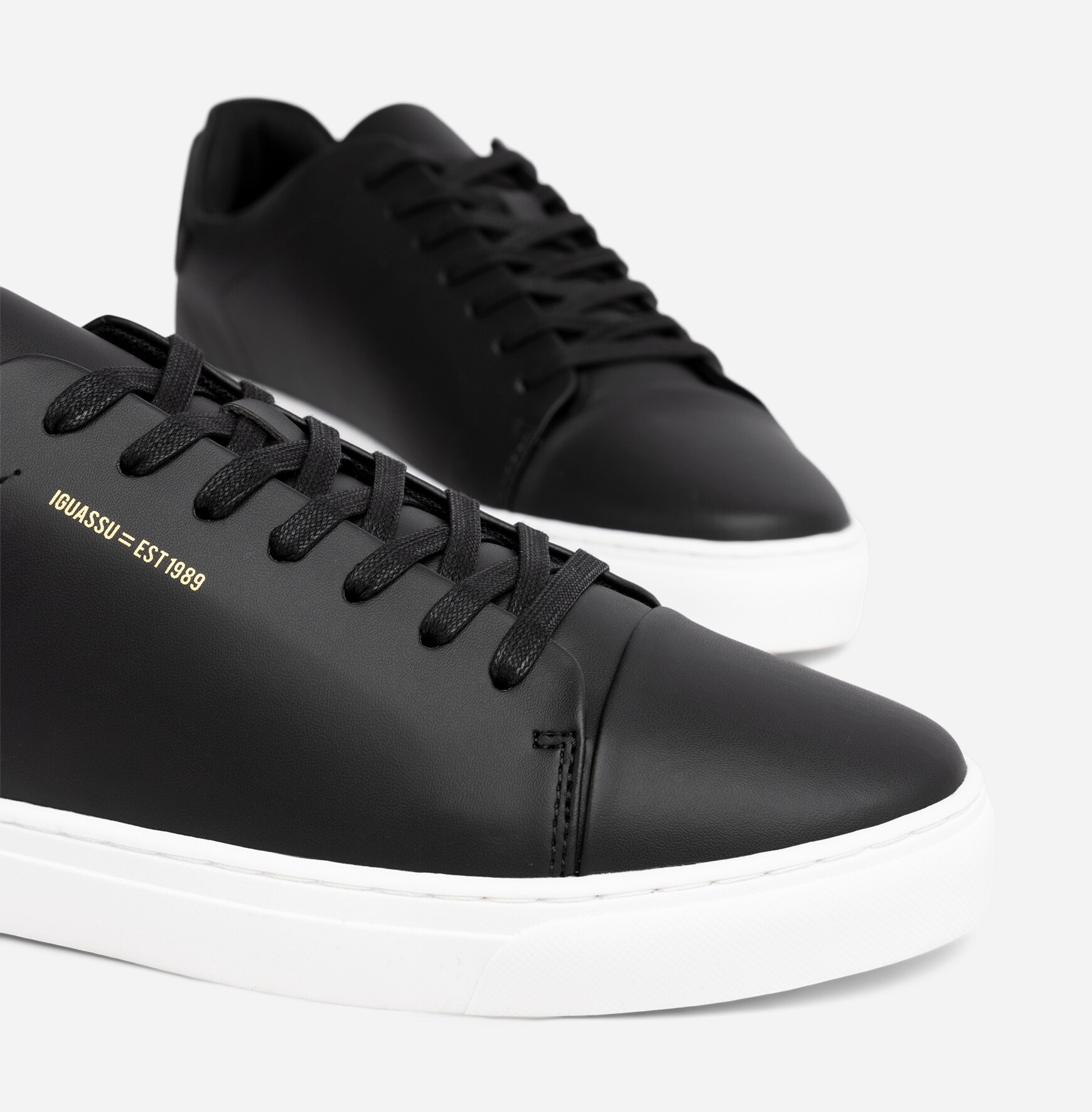 IGUASSU, Sneakers Sort