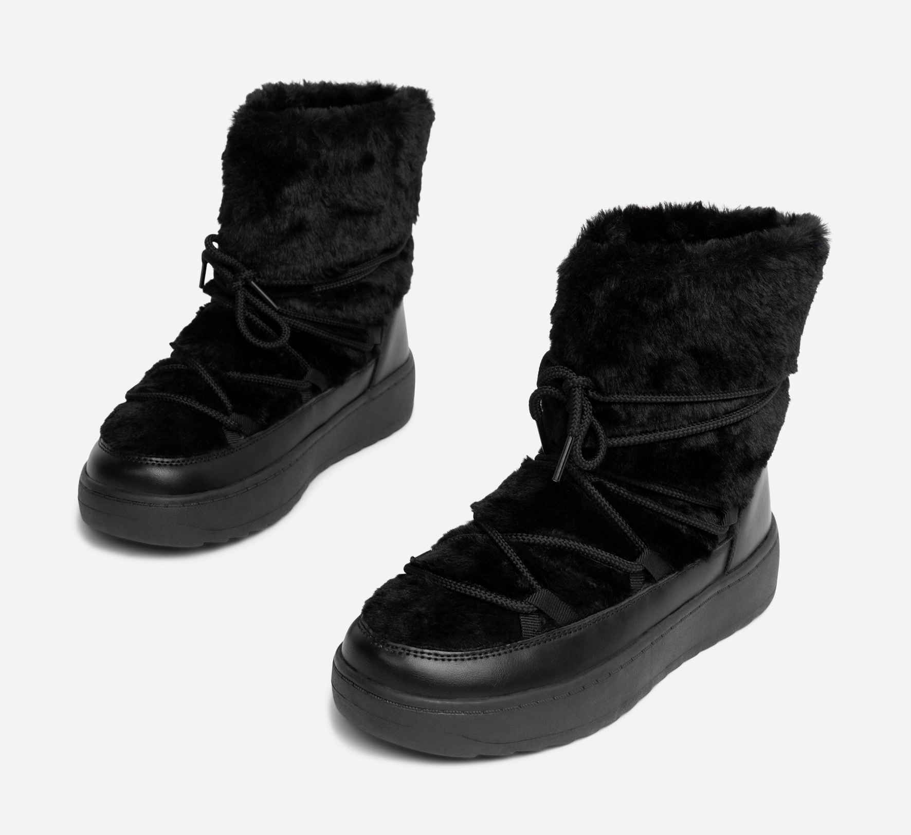 ATTITUDE, Varmforet boots med snøring Sort