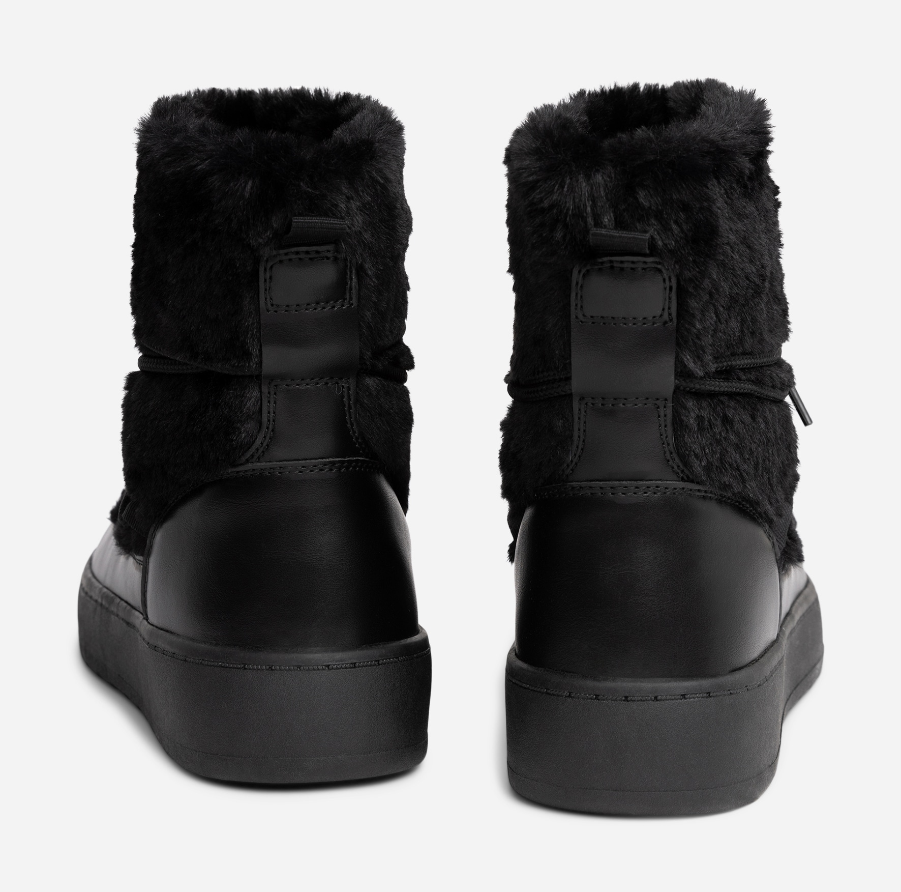ATTITUDE, Varmforet boots med snøring Sort