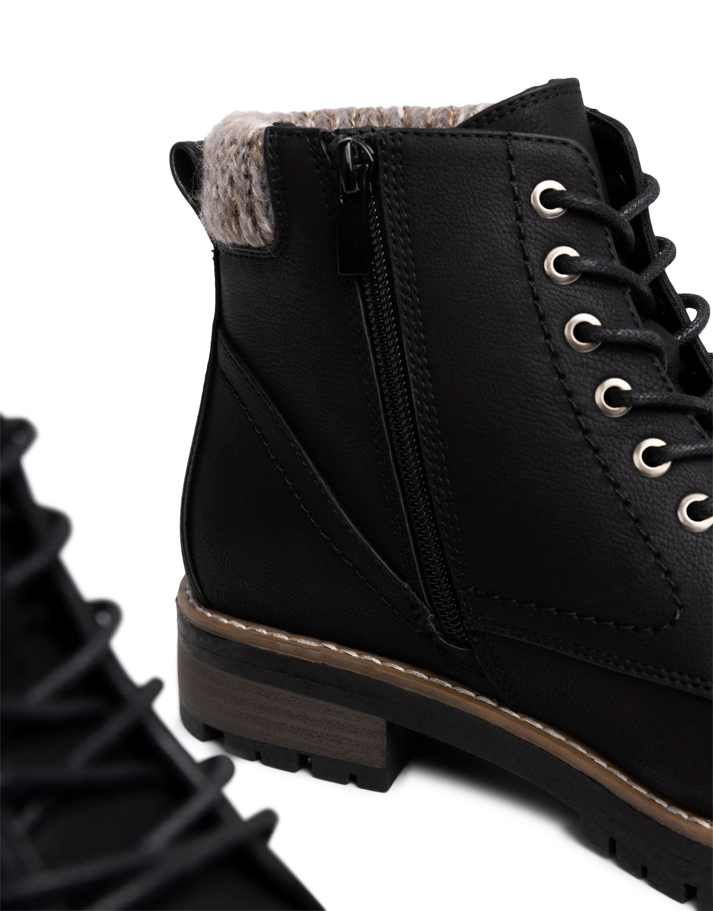 SO ALL, Varmforet skolett med glidelås Sort