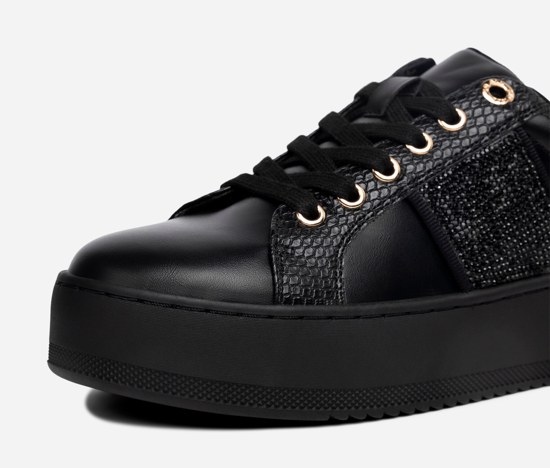 SO ALL, Sneakers Sort