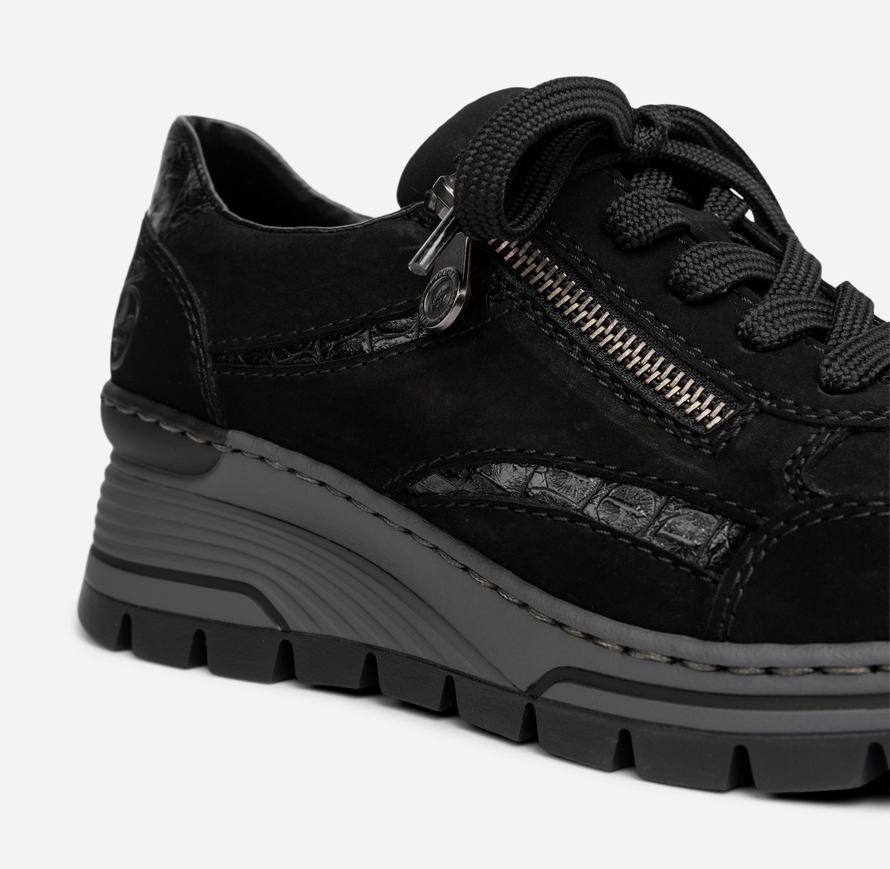 RIEKER, Spasersko med snøring Sort