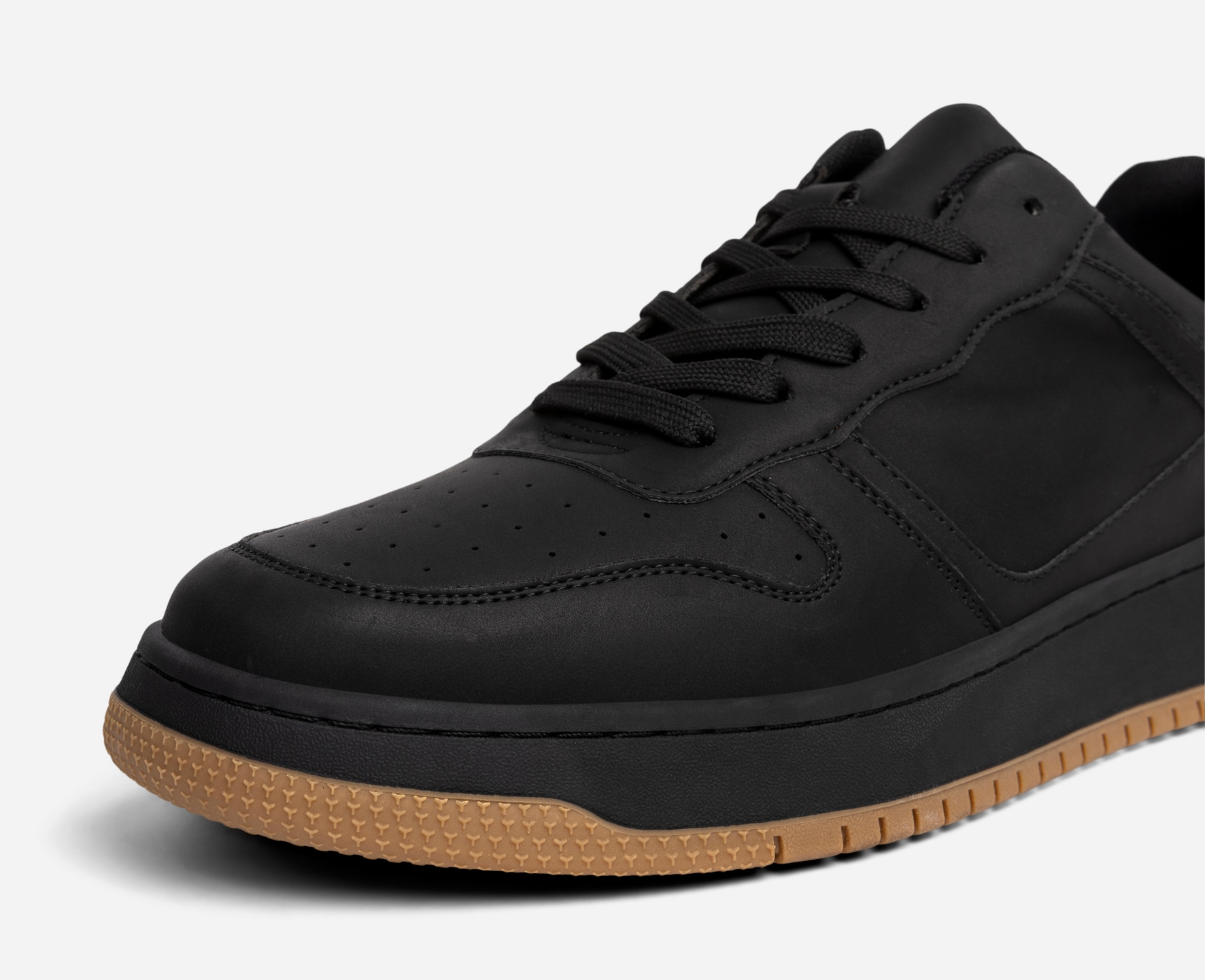 LINEAR, Sneakers Sort