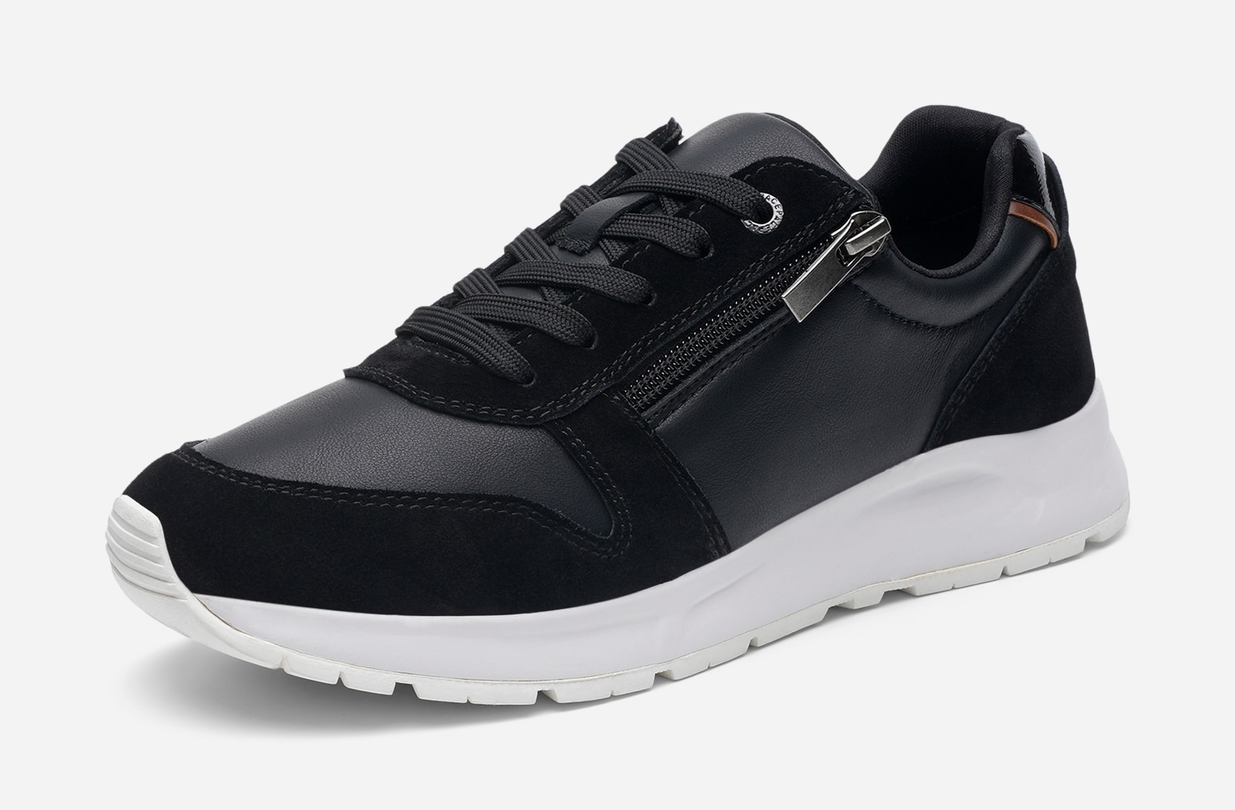 PACE, Sneakers Sort