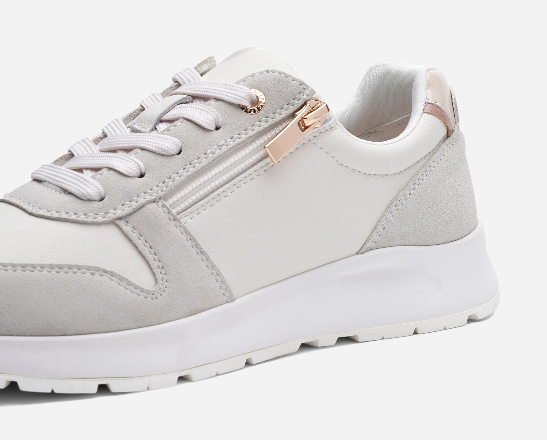 PACE, Sneakers Beige