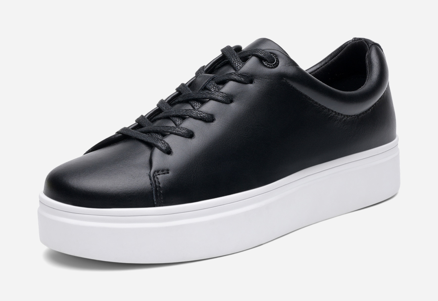PACE, Sneakers Sort
