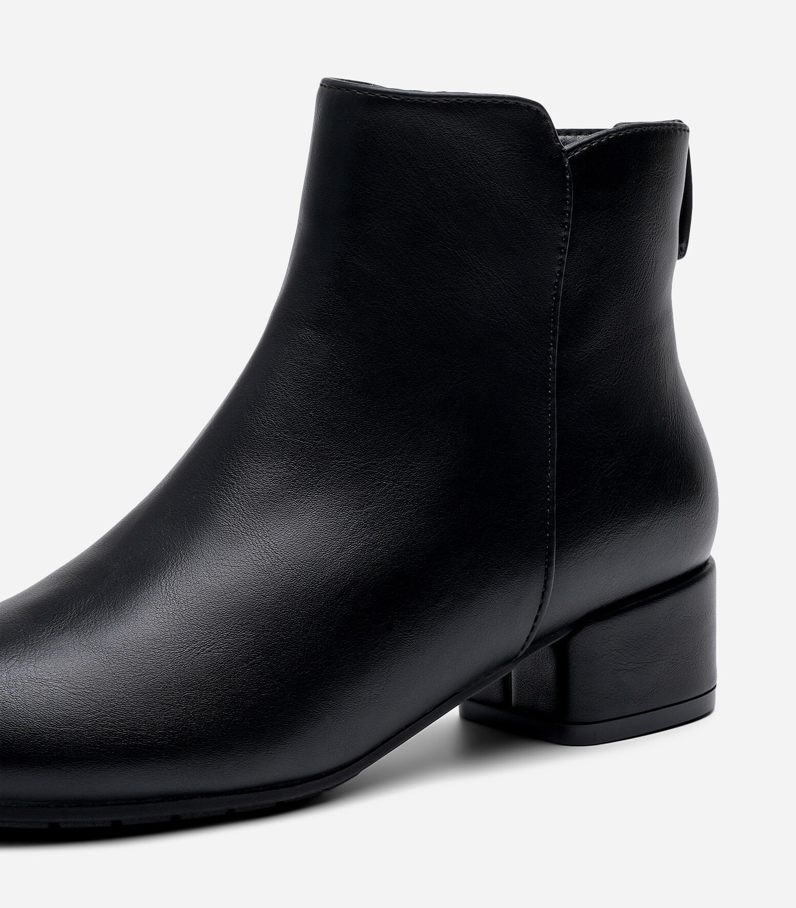 SO ALL, Boots Sort