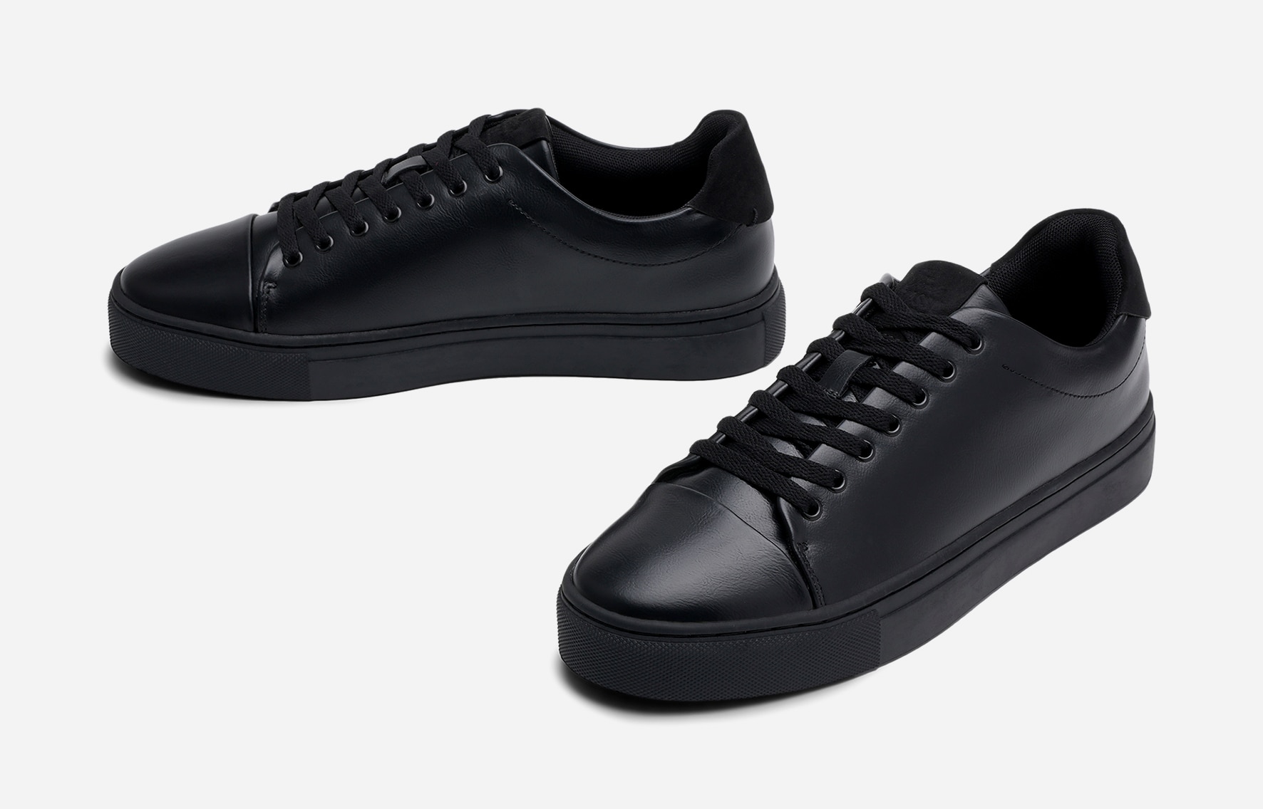 IGUASSU, Sneakers Sort