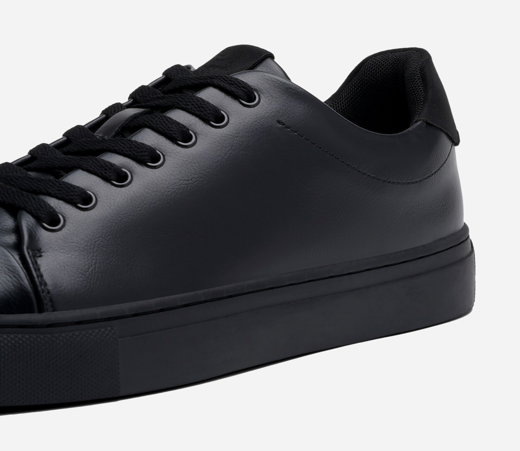 IGUASSU, Sneakers Sort