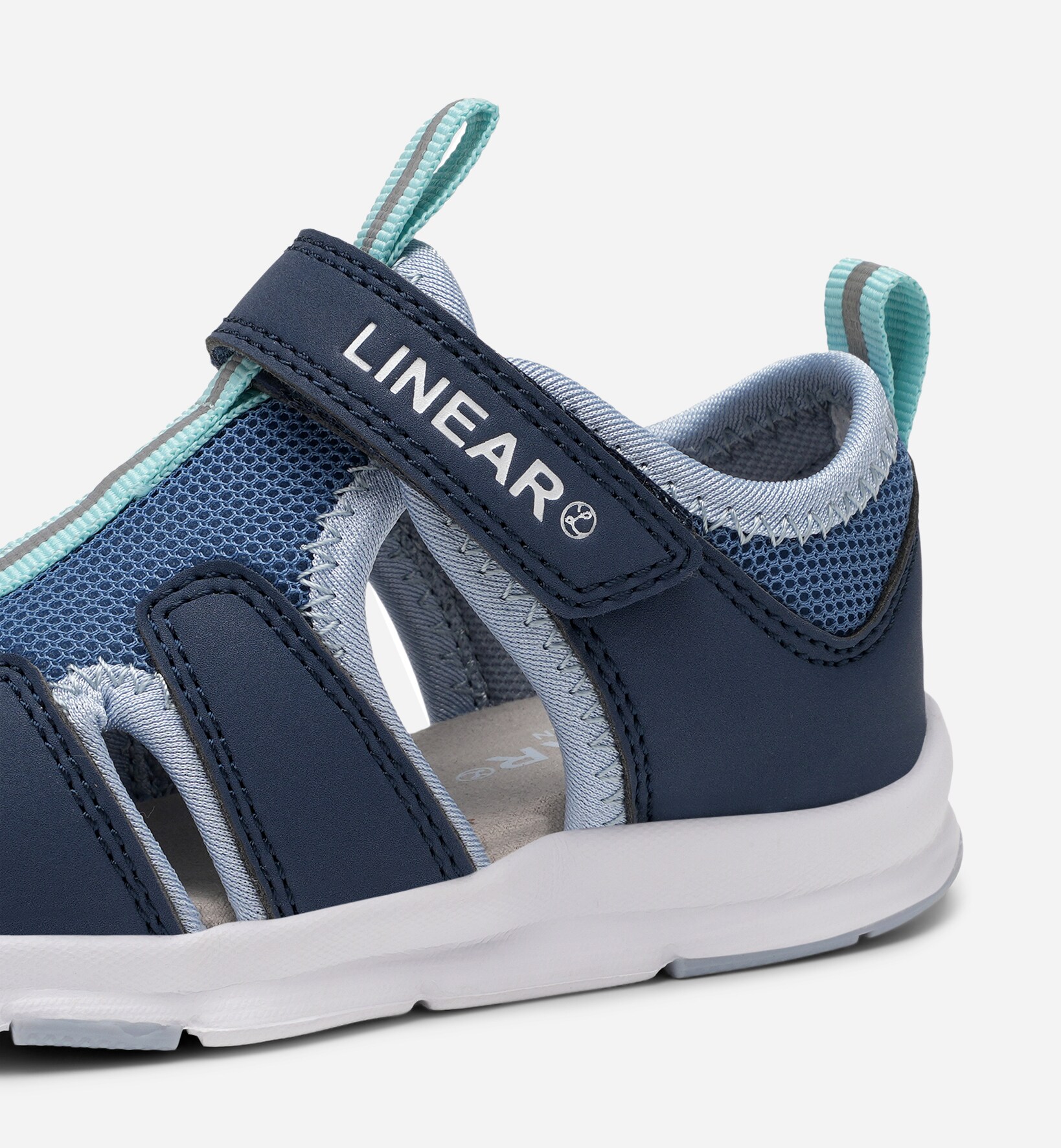 LINEAR, Sandal med overdekket tå Flerfarget