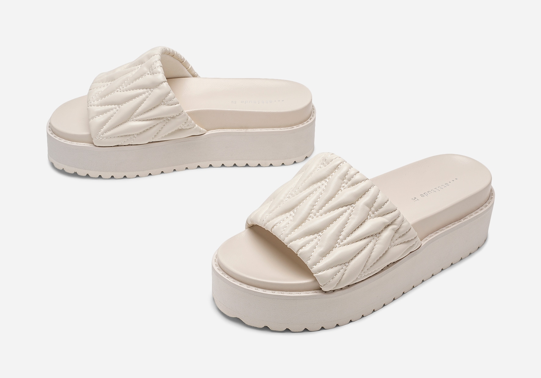 ATTITUDE, Sandal med platåsåle Hvit