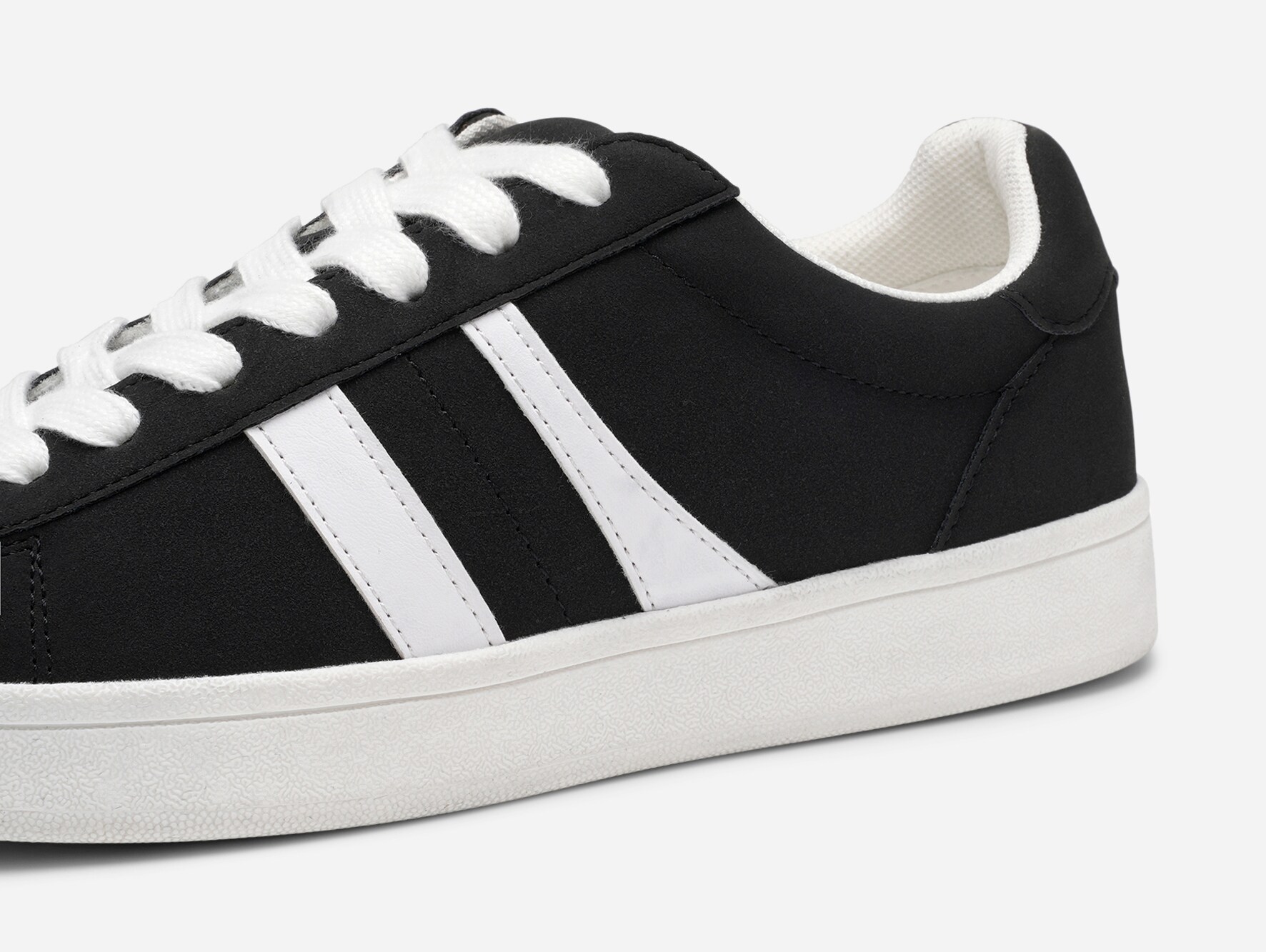 ATTITUDE, Sneakers Flerfarget