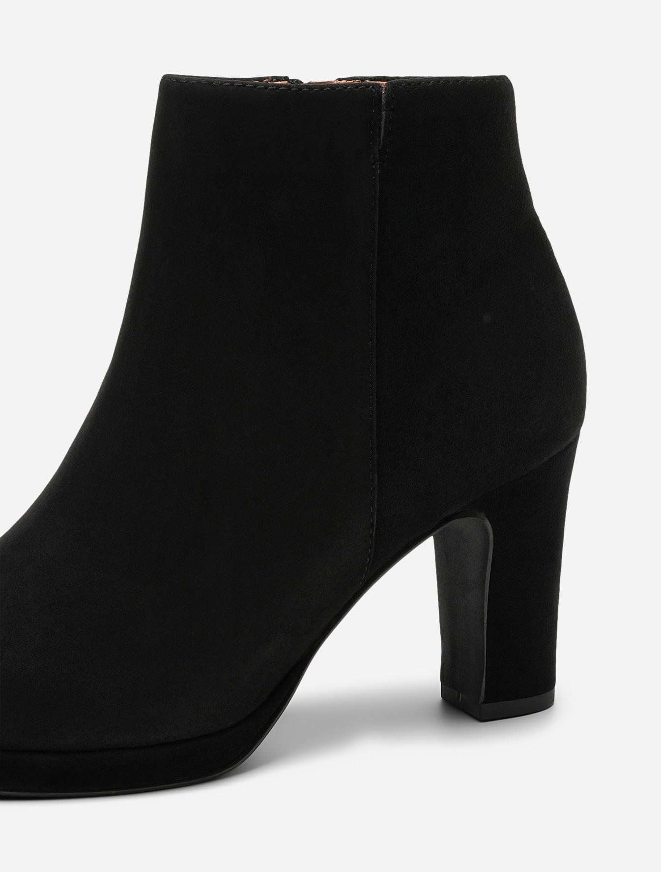 PACE, Boots Sort