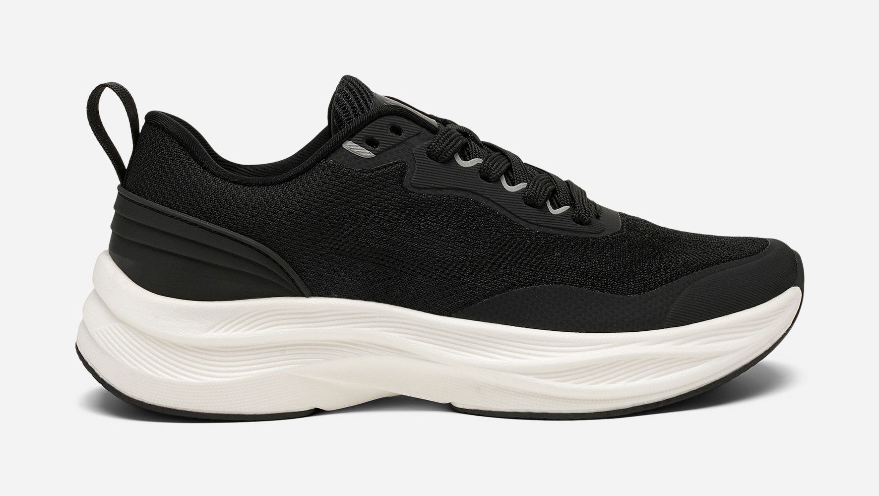 LINEAR, Sneakers Sort