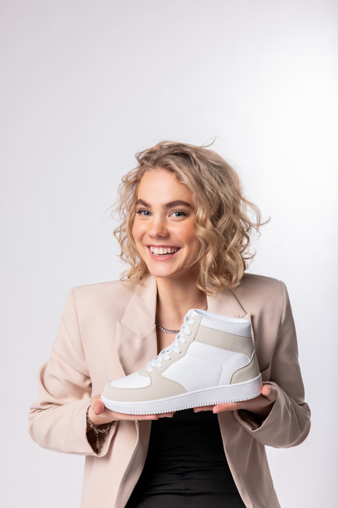 LEJON, Høye sneakers Beige