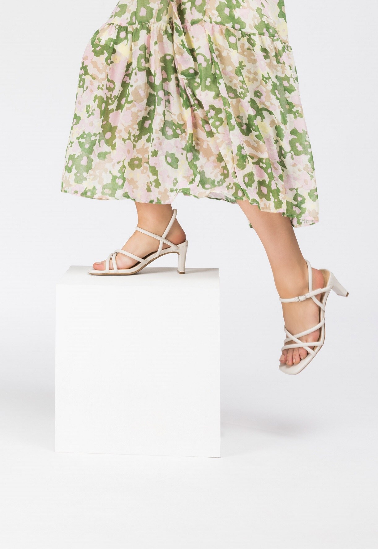 ALLEY, Sandalett med reimer Hvit