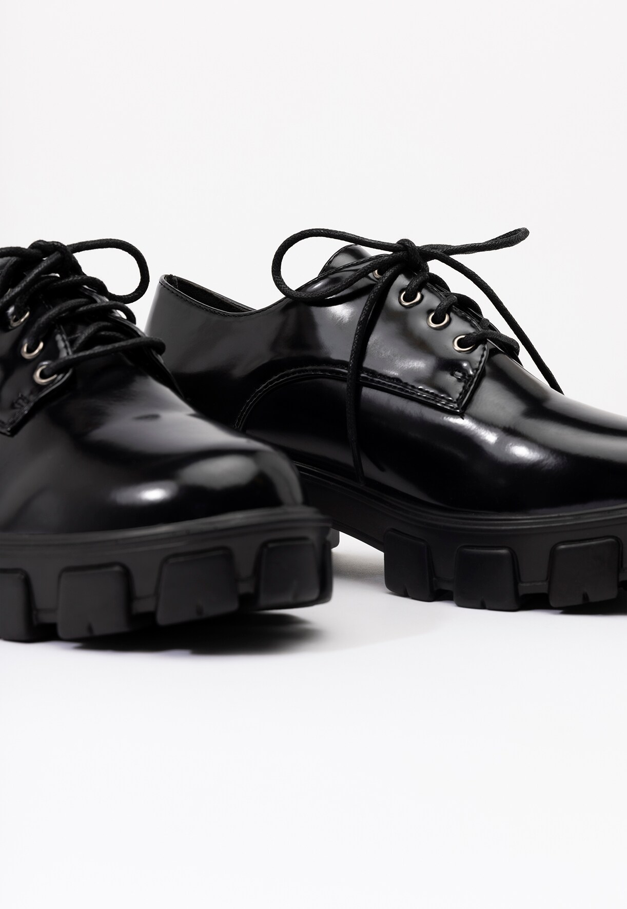 CLAUDIA GHIZZANI, Snøresko Sort