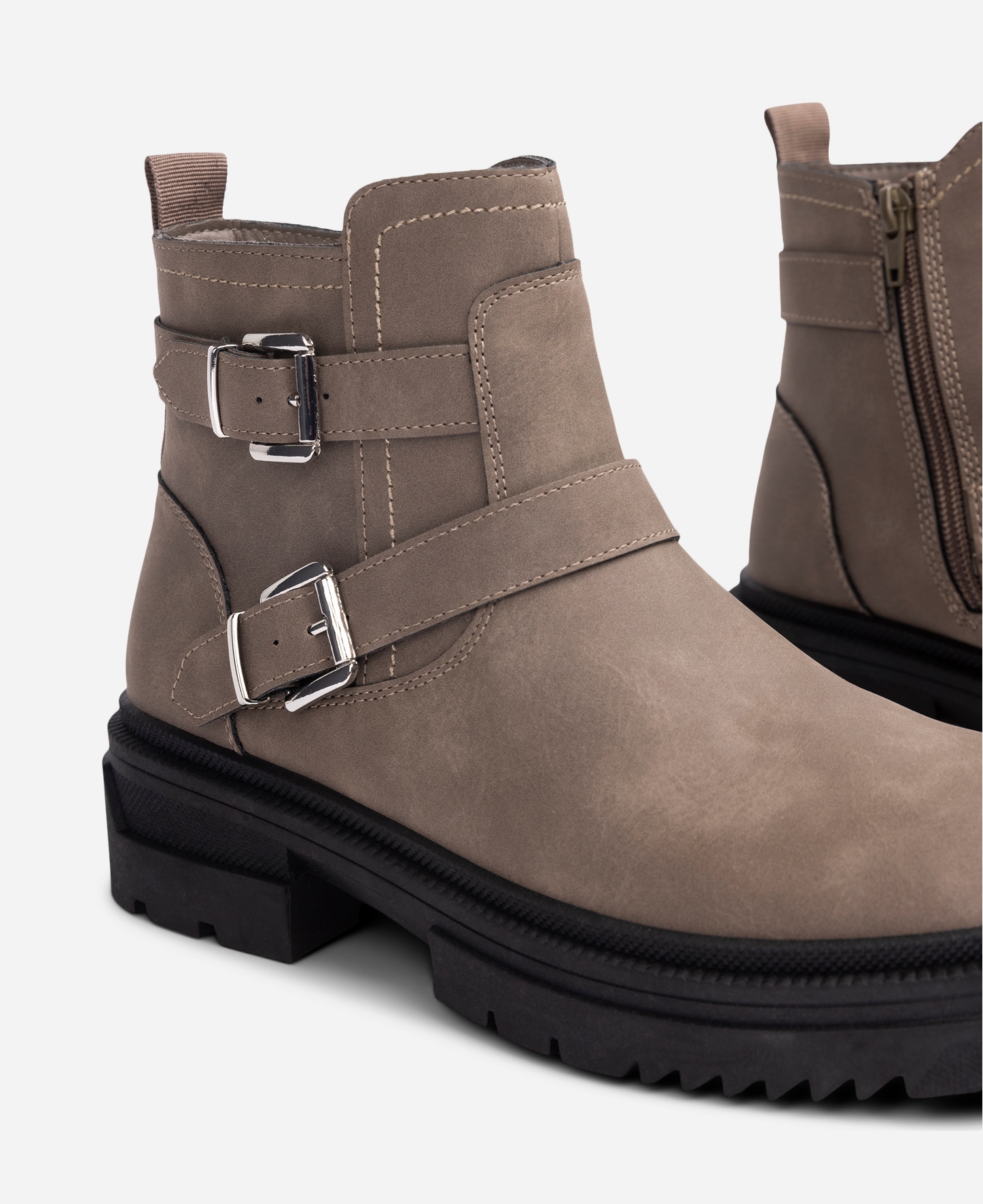 ALLEY, Varmforet boots med spenne Beige