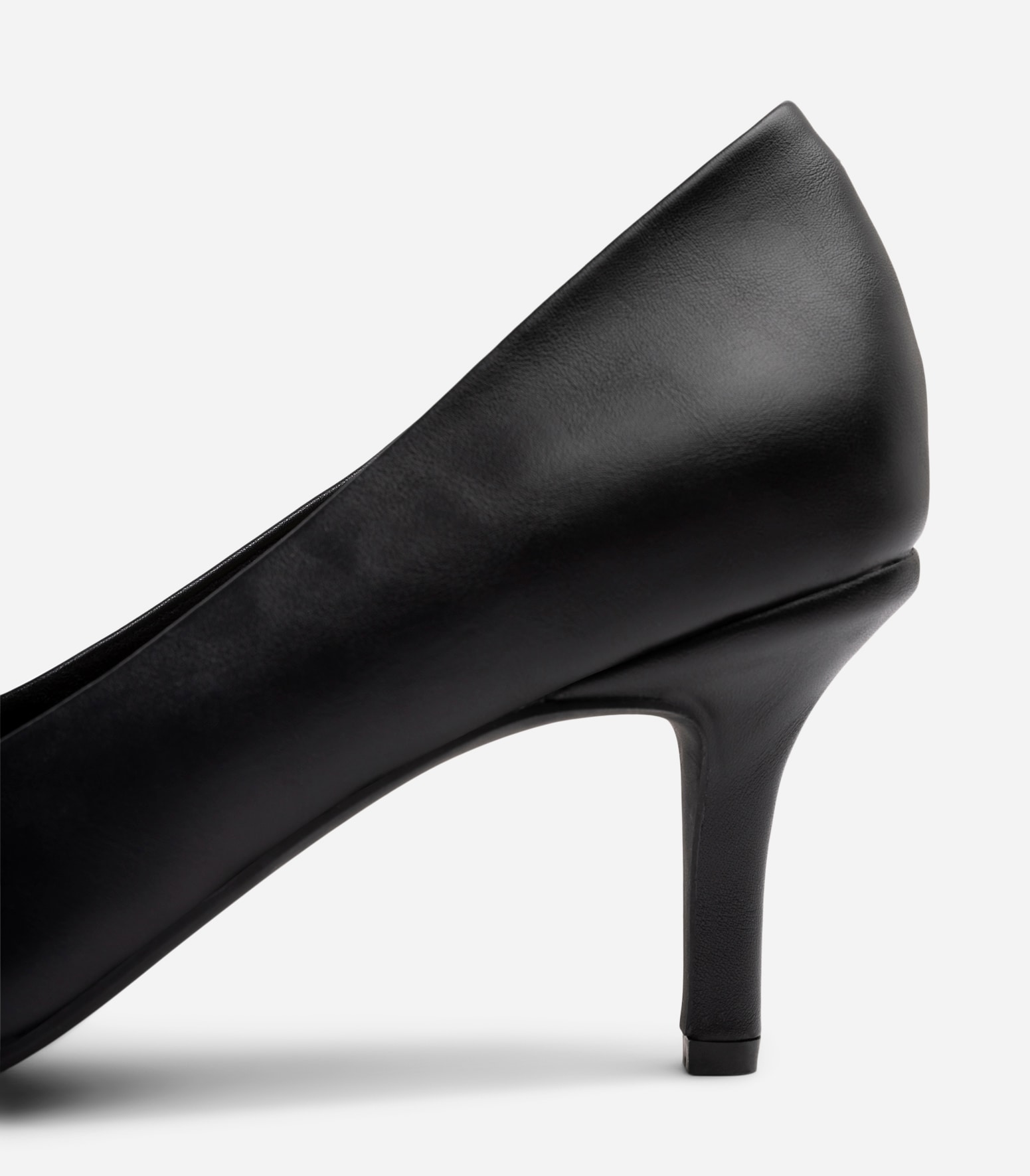 CLOU, Pumps Sort