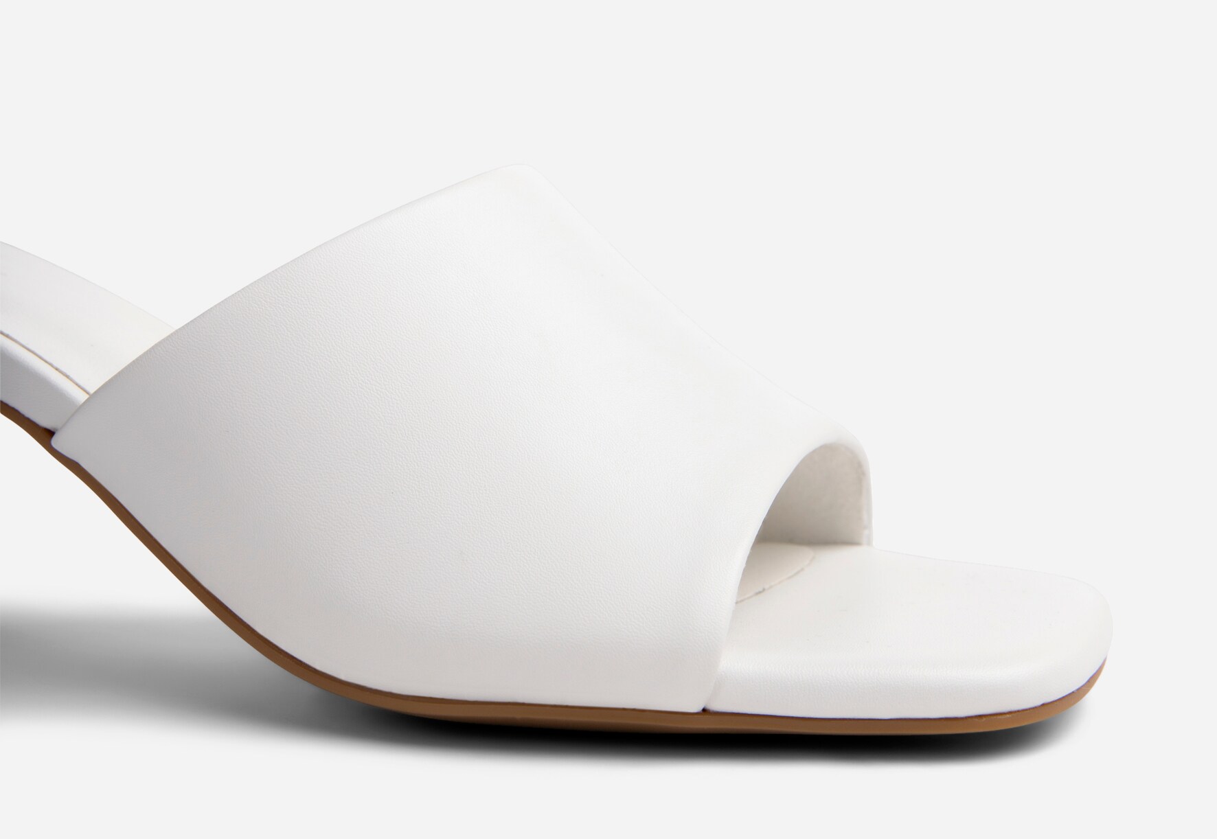 CLOU, Sandalett Hvit