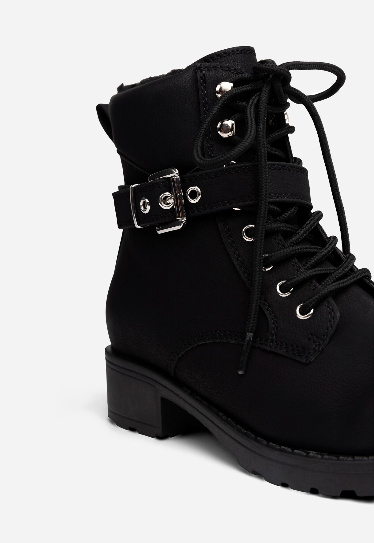 ZOEY, Varmforet boots med snøring Sort