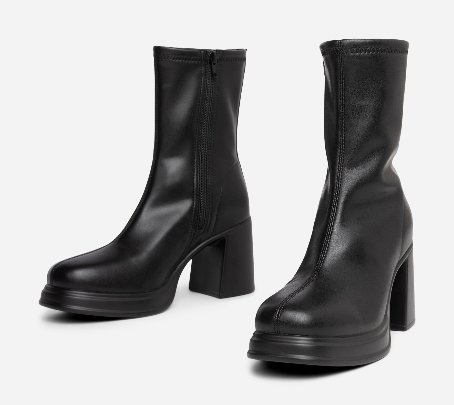 CLOU, Boots med stretch Sort