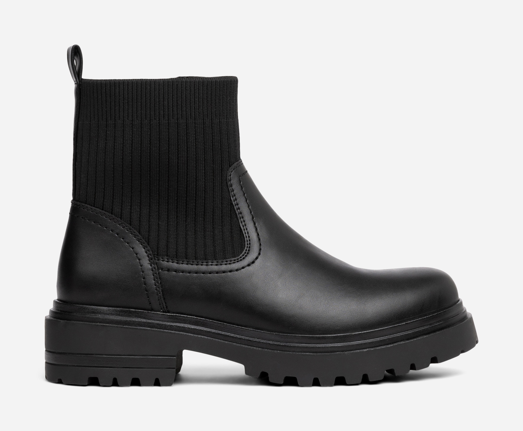 CLOU, Boots Sort