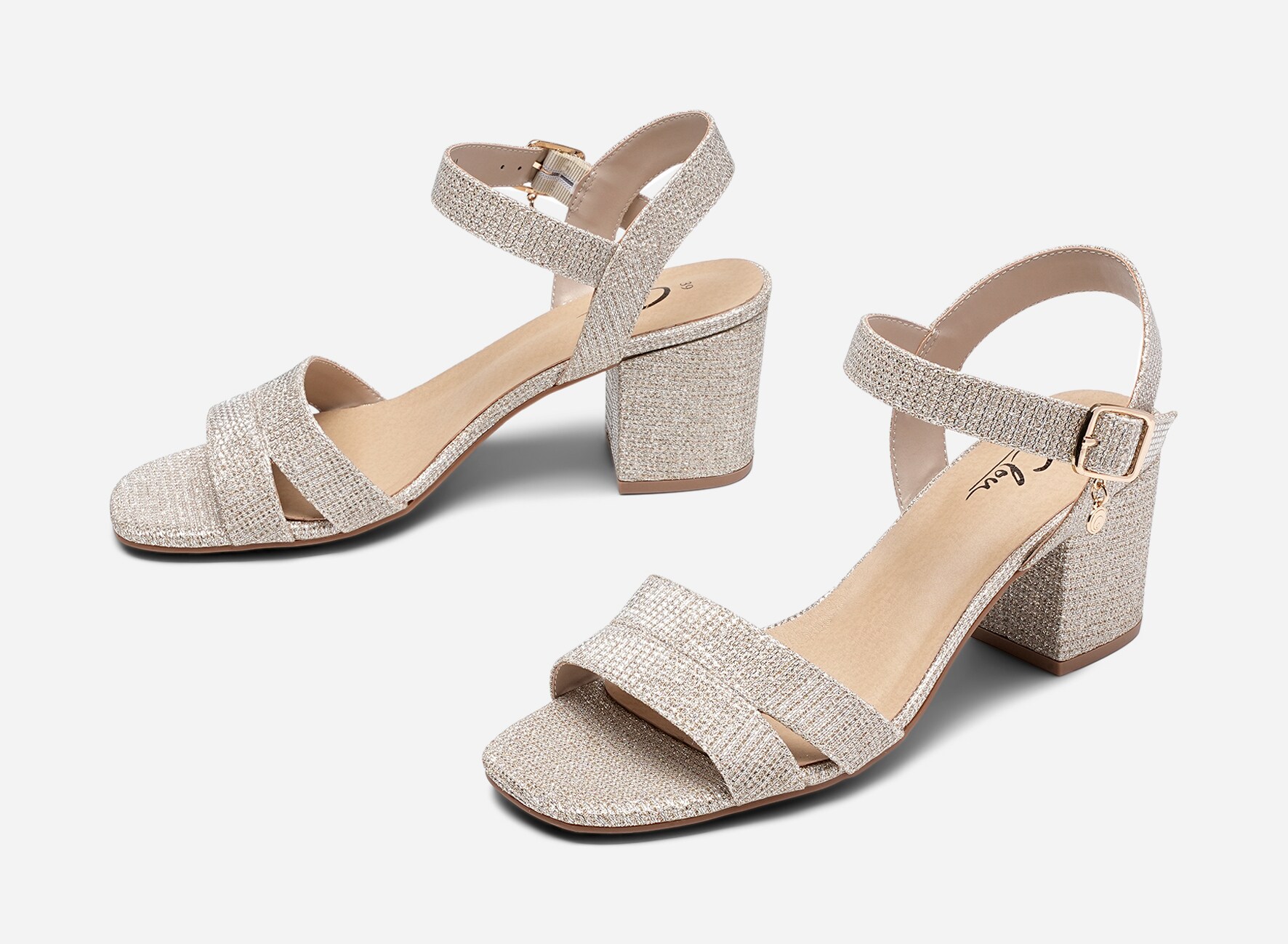 CLOU, Sandalett med reimer Beige