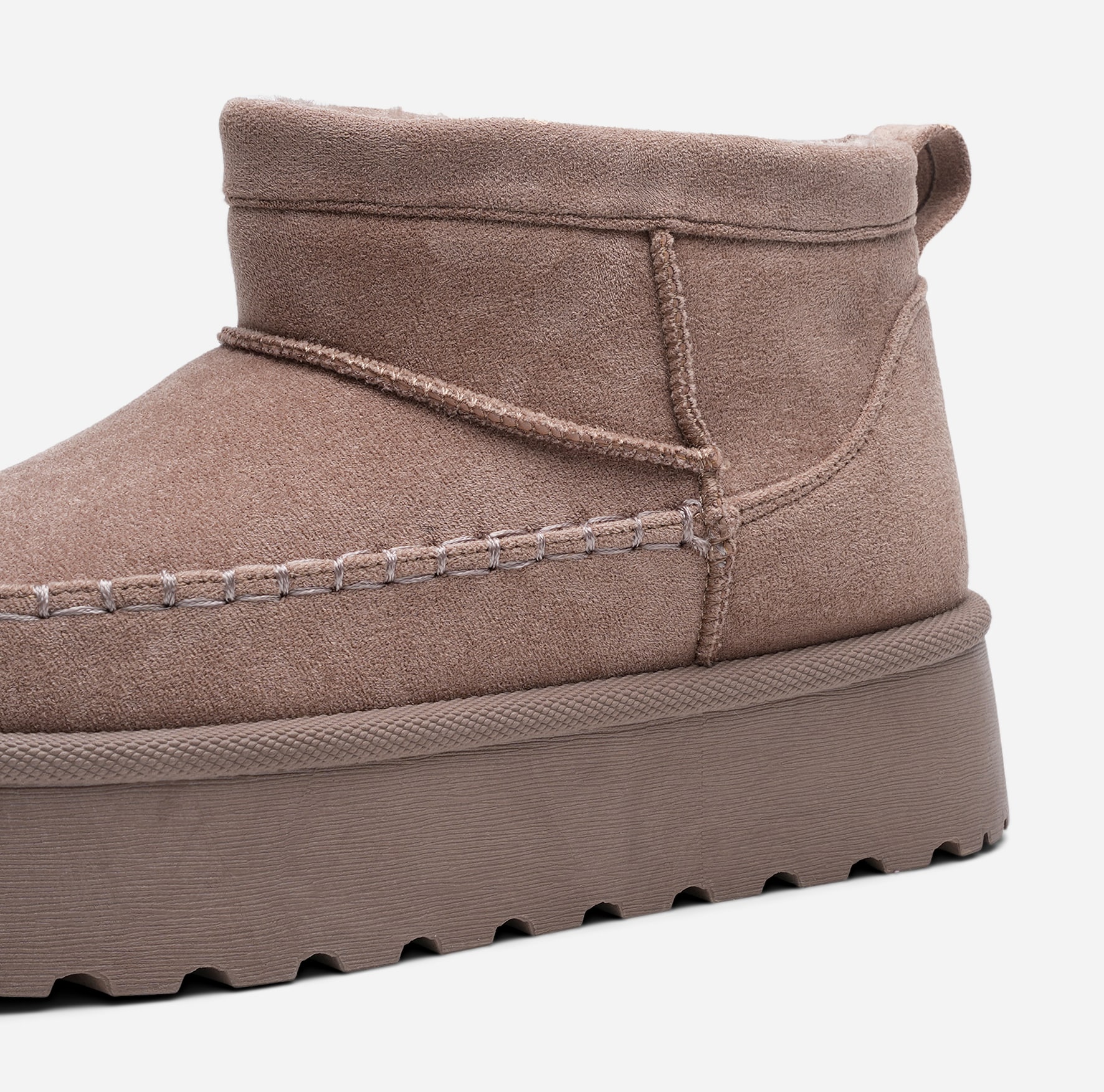 CLAUDIA GHIZZANI, Varmforet boots Brun