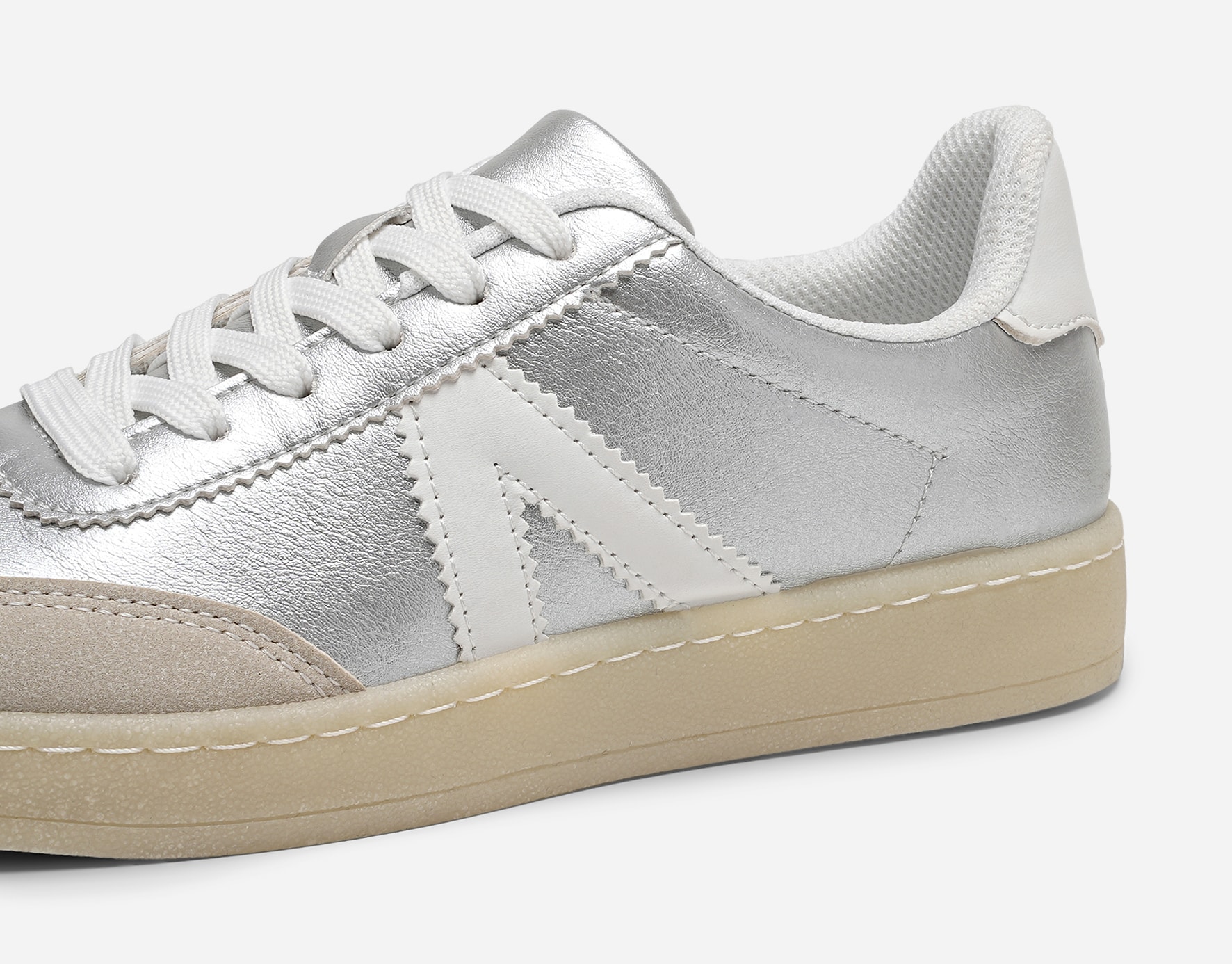 VOX, Sneakers Metall